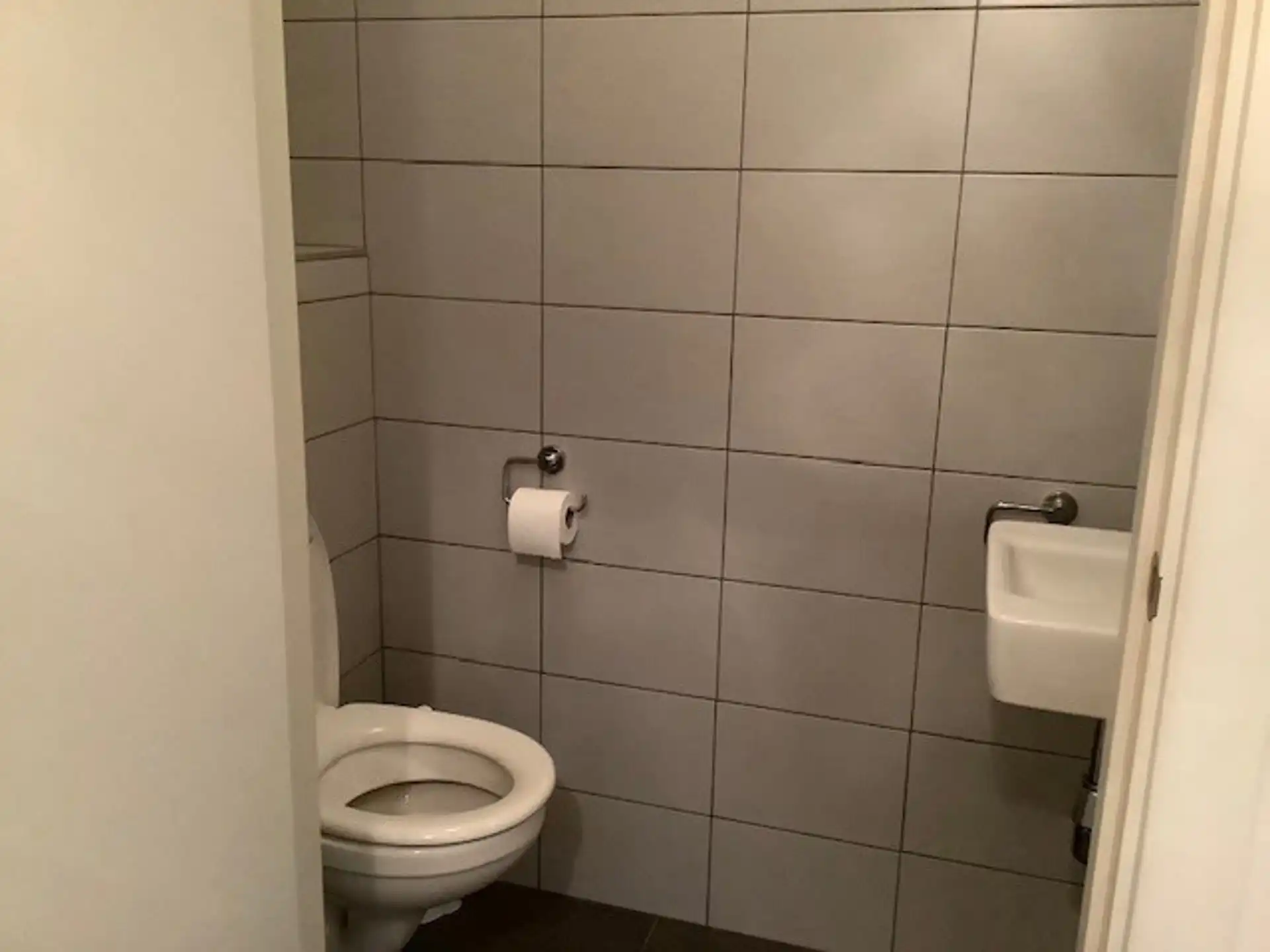 LEDE - Ruim, gelijkvloers appartement mét staanplaats. foto 13