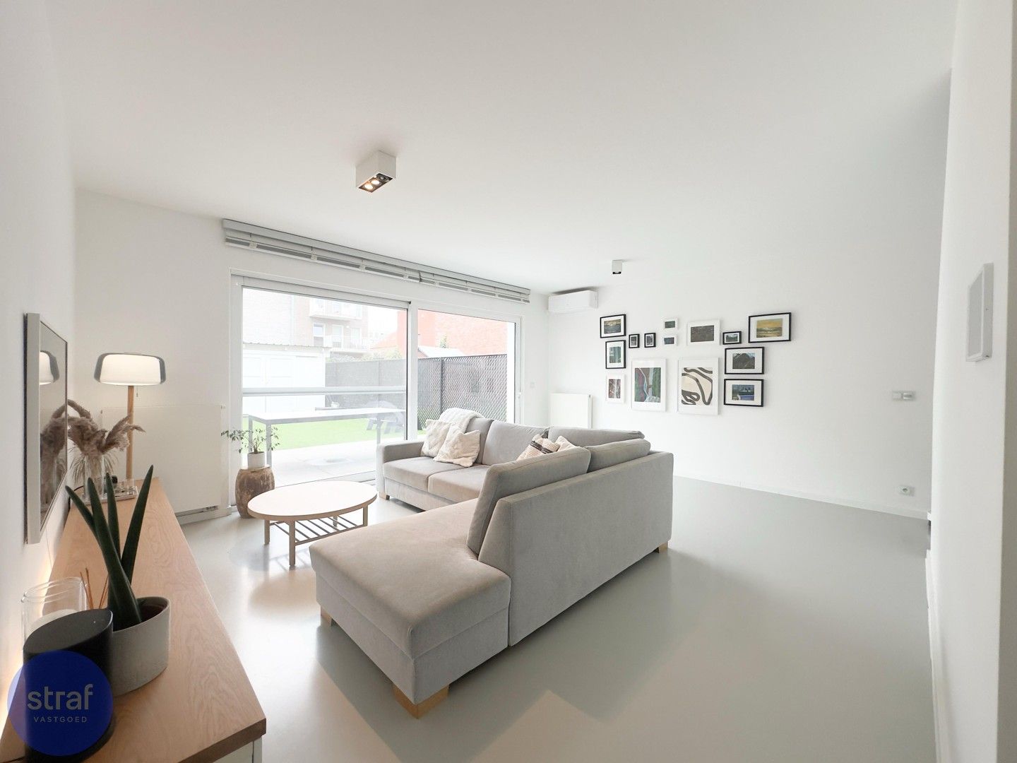 Moderne woning met leuke tuin op Regatta foto 2