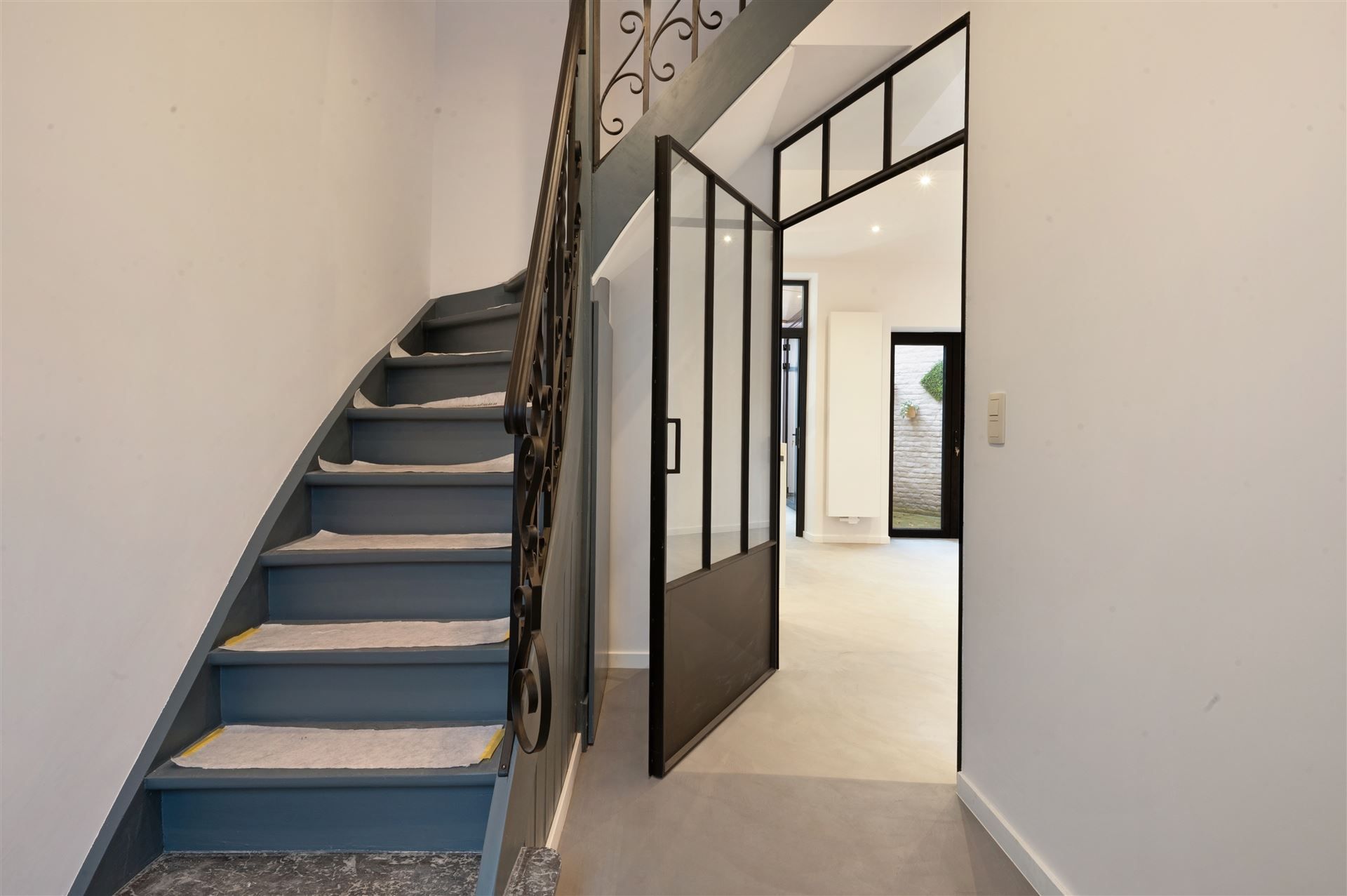 Recent gerenoveerde woning nabij het centrum van Oudenaarde! foto 2