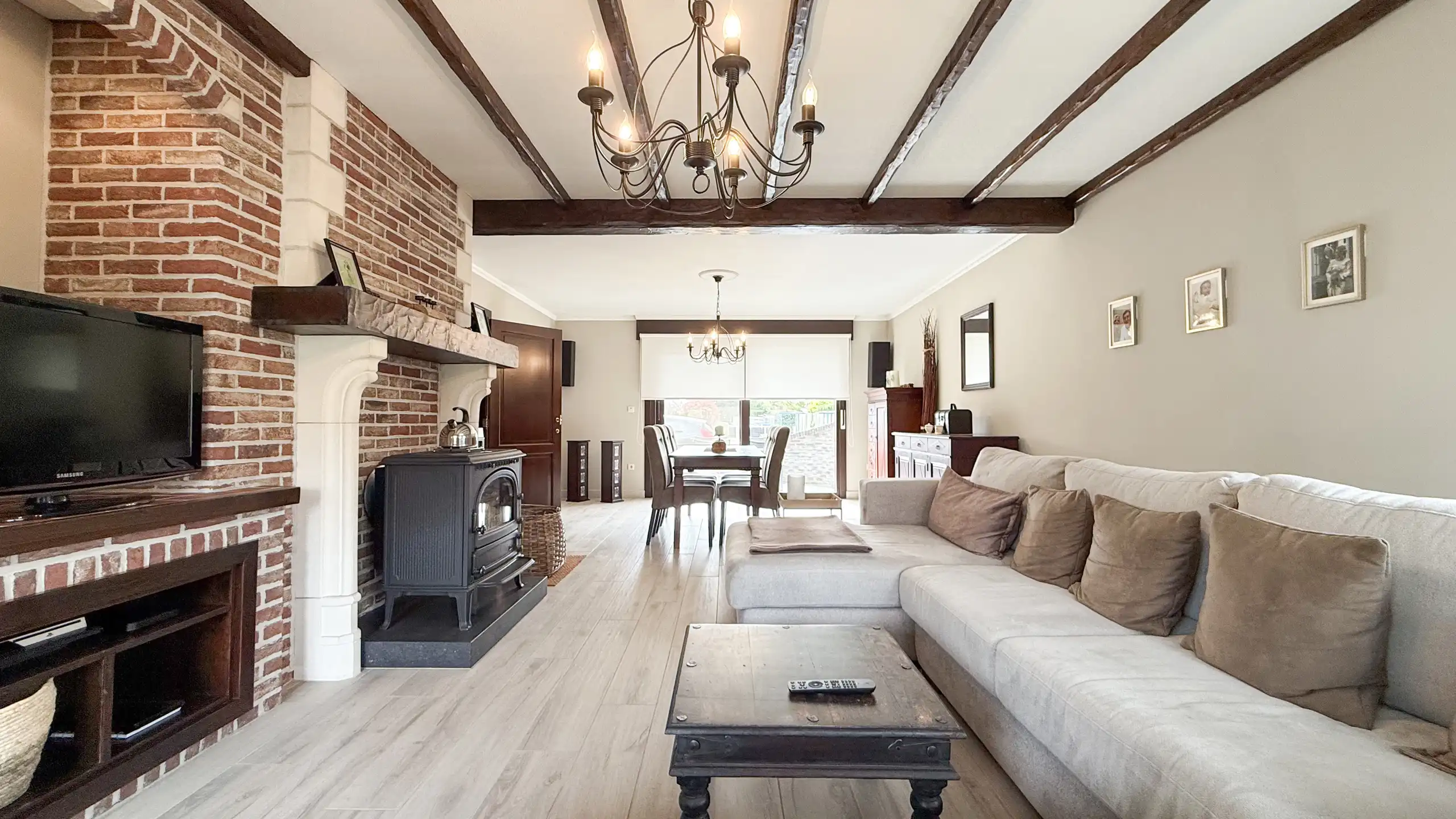 Charmante woning met 5 slpks en veel ruimte te Eversel! foto 4