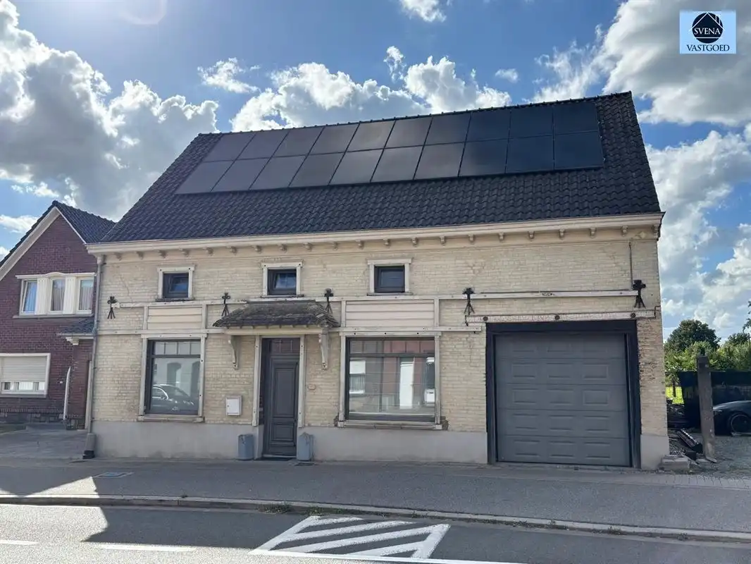 KARAKTERVOLLE WONING MET 5 SLAAPKAMERS foto {{pictureIndex}}