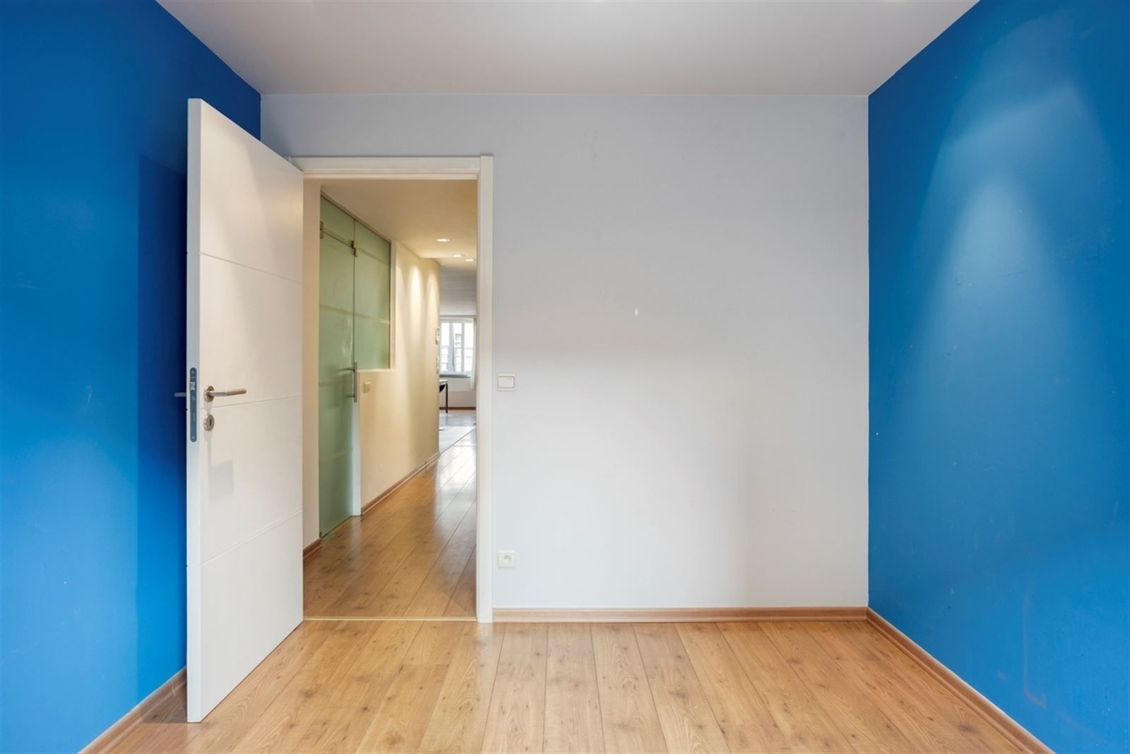 2 slpk appartement met terras en autostaanplaats foto 19