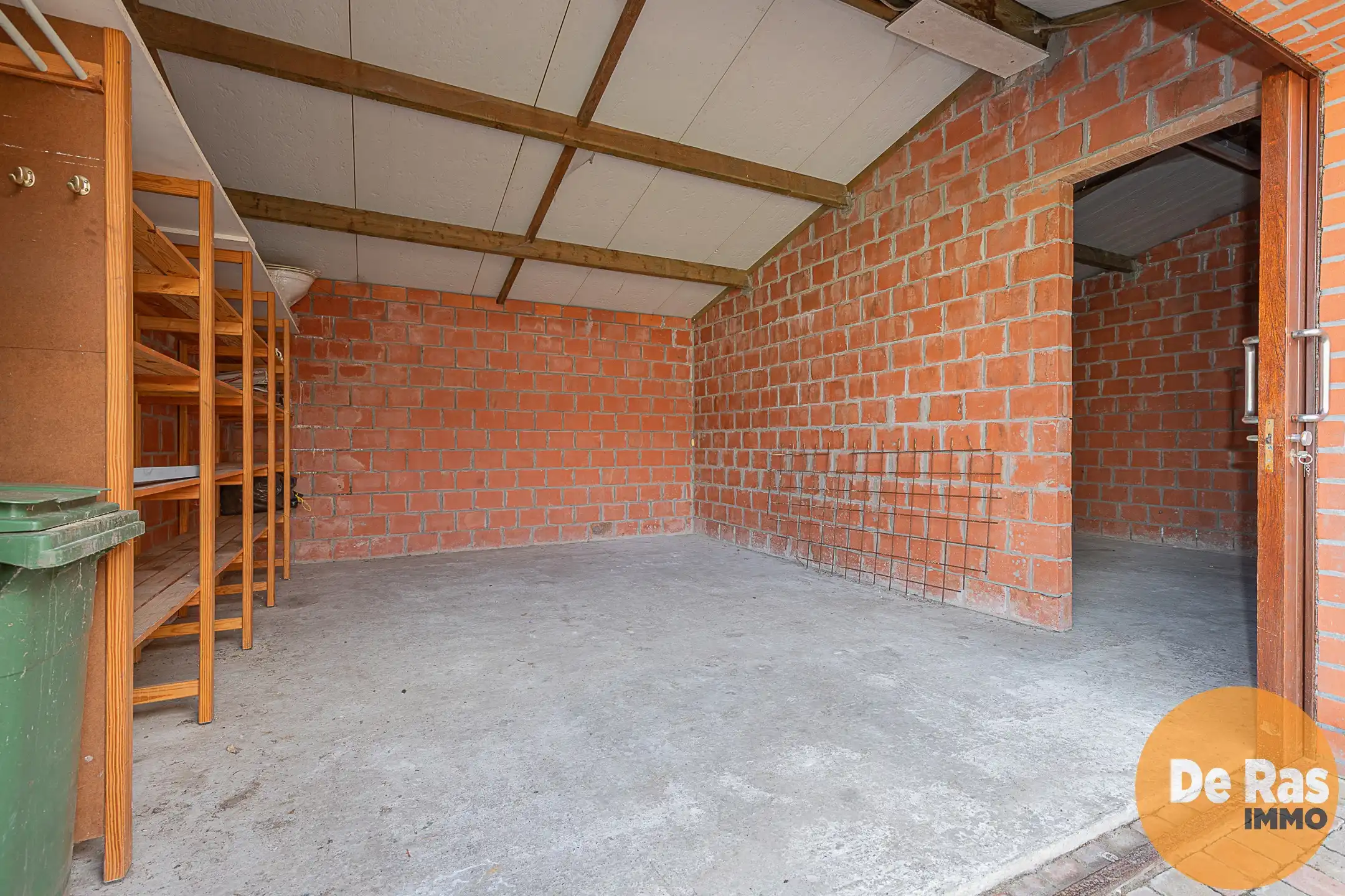 WICHELEN - Centraal gelegen halfopen bebouwing met 4 slpk.  foto 20