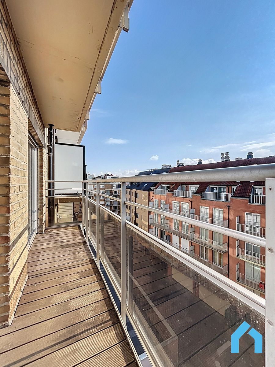 Magnifiek zeezicht en veel potentieel: maak van dit appartement uw parel! foto 18