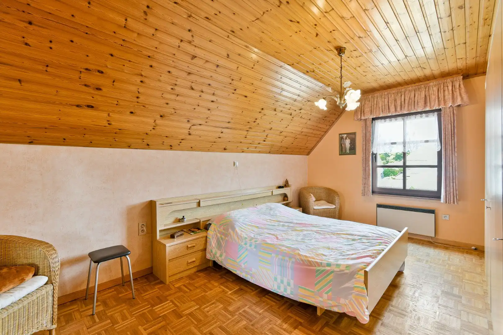 Alleenstaande villa op ruim perceel van 854 m2 in rustige woonwijk te Gistel foto 15