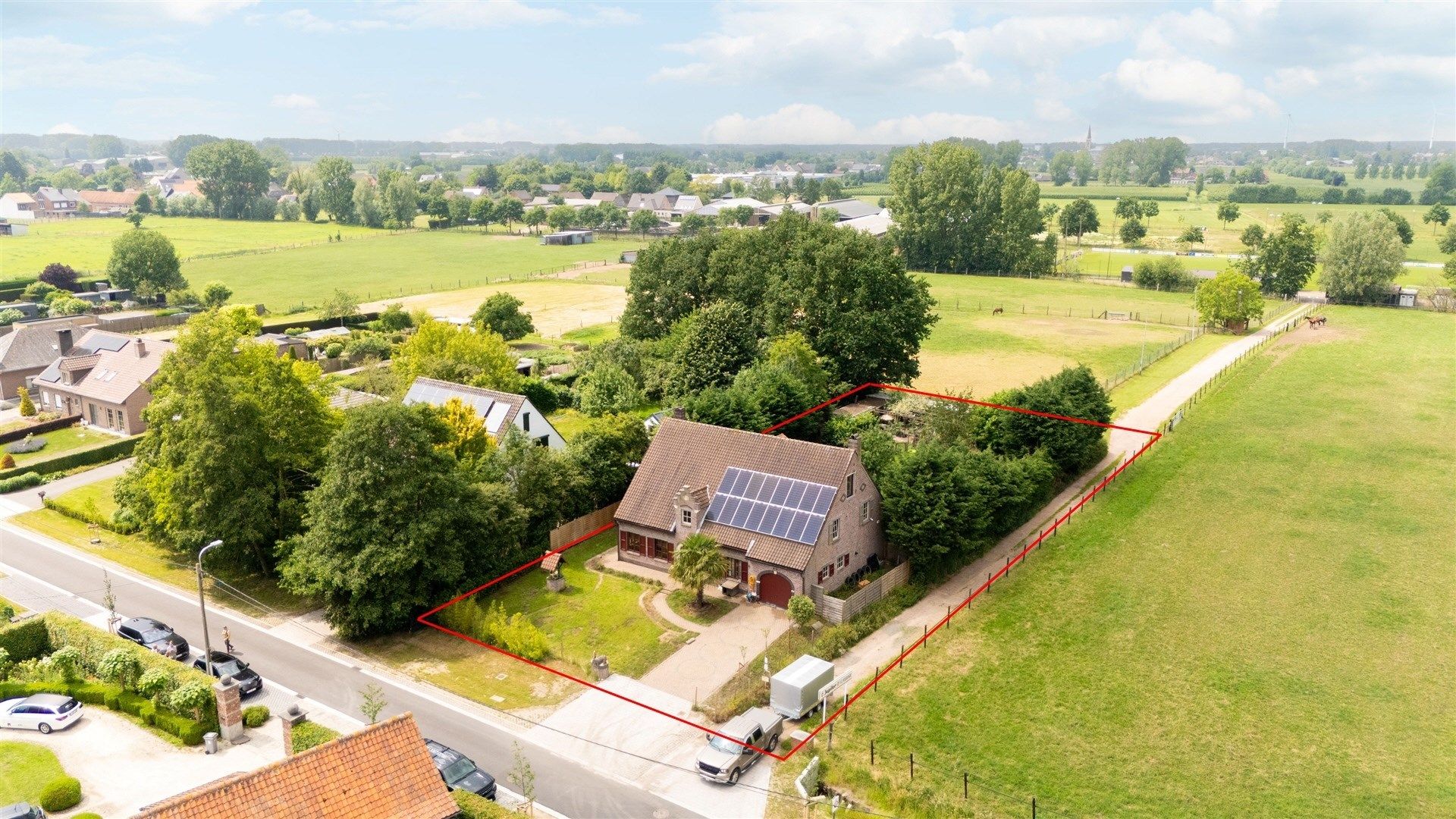 Ruim opgezette, landelijke woning met aangename tuin, 6 slaapkamers en een ingerichte woonstudio op de 2e verdieping foto 33