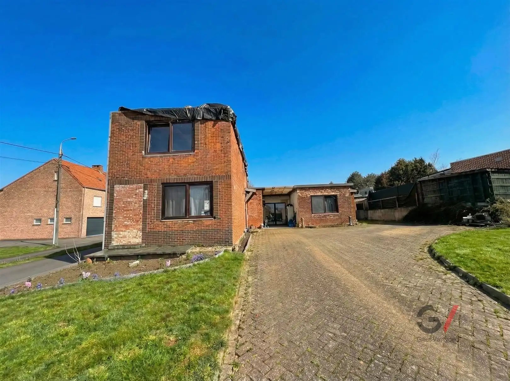 Te renoveren woning foto 2