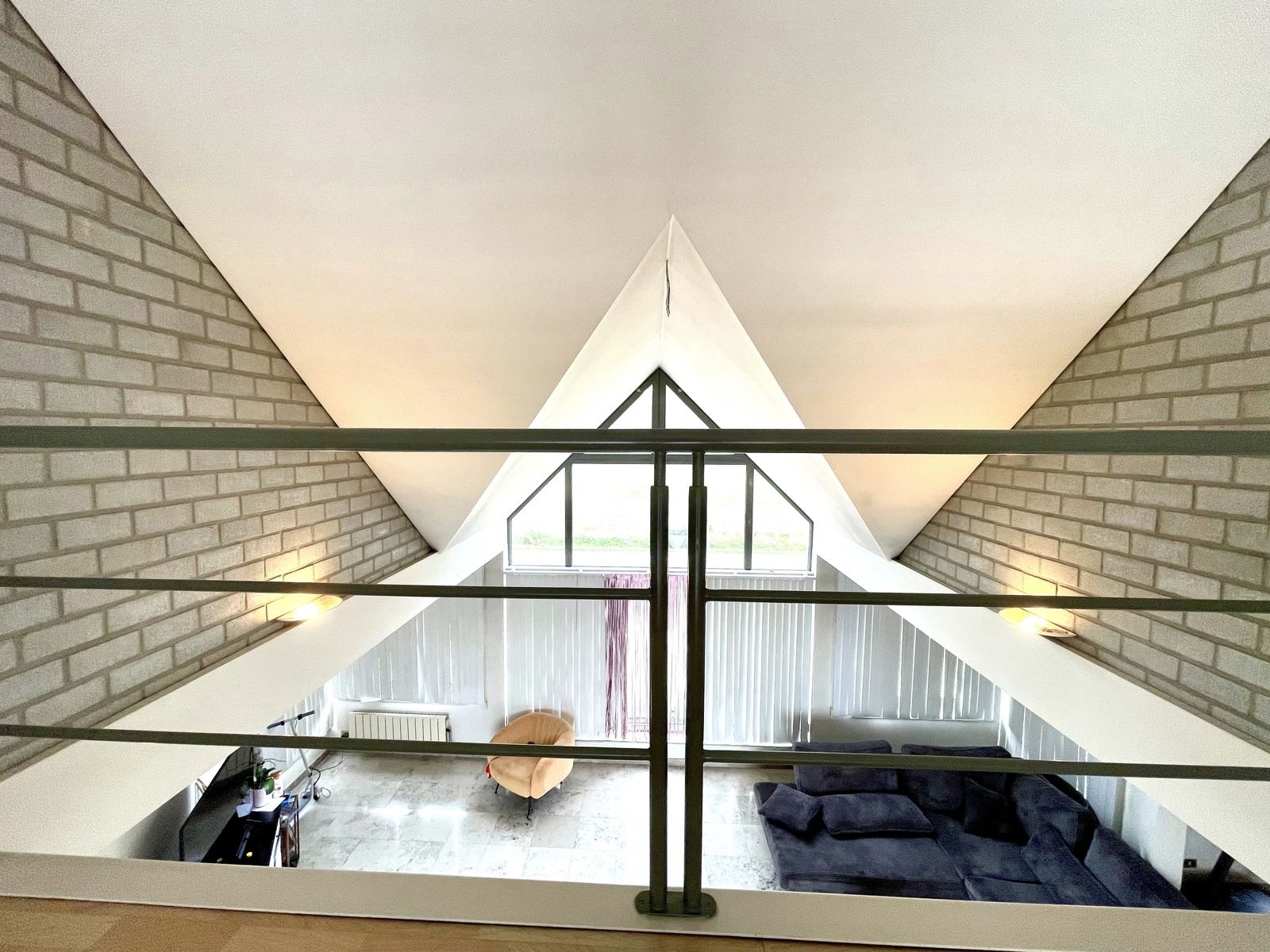 Ruim duplex appartement met handel voor agrarische functie. foto 17