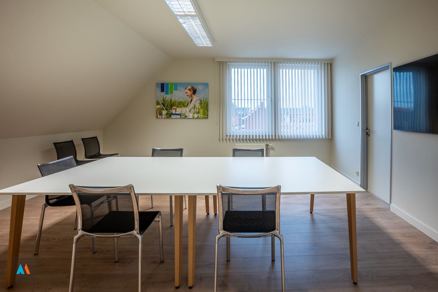 Kantoorgebouw met dakappartement foto 21