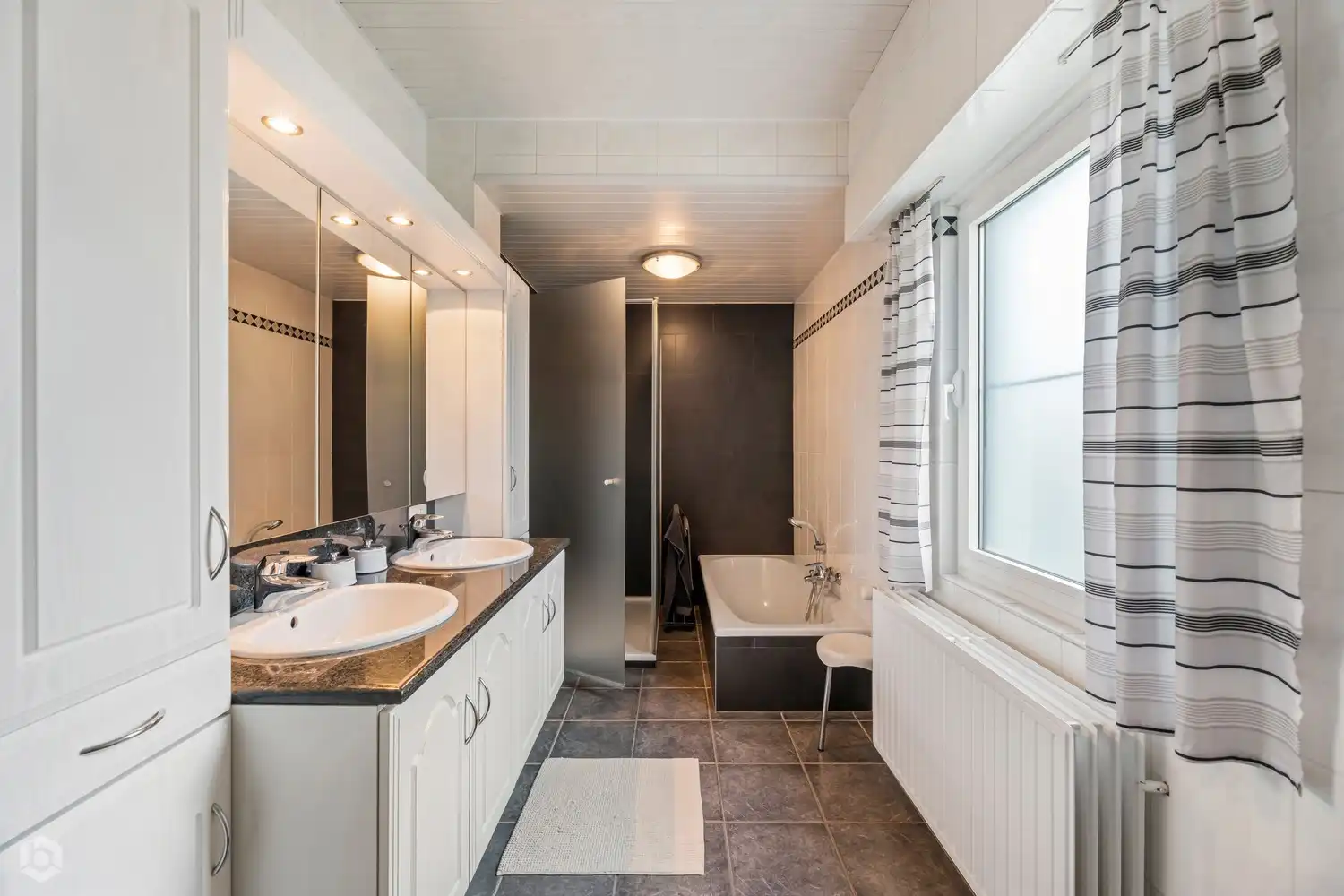 Ruime woning met 4 slpkrs op perceel 9a 55ca te Onze-Lieve-Vrouw-Waver foto 11