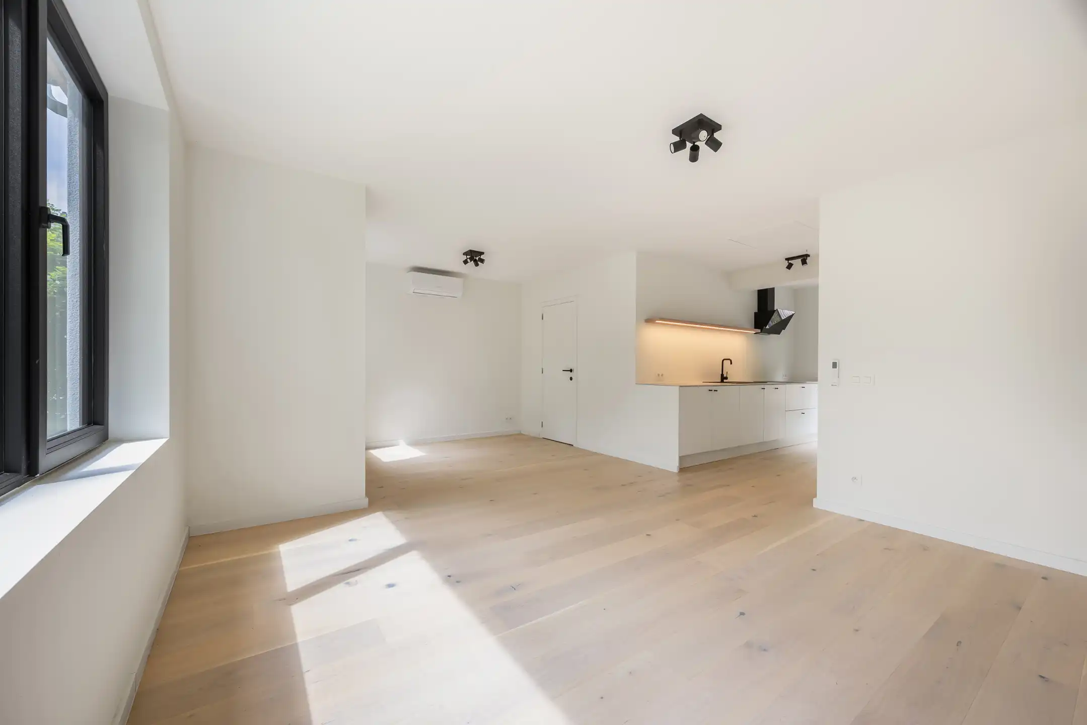 Gerenoveerde laagbouw Woning (EPC A) met Exotische Tuin  foto 9