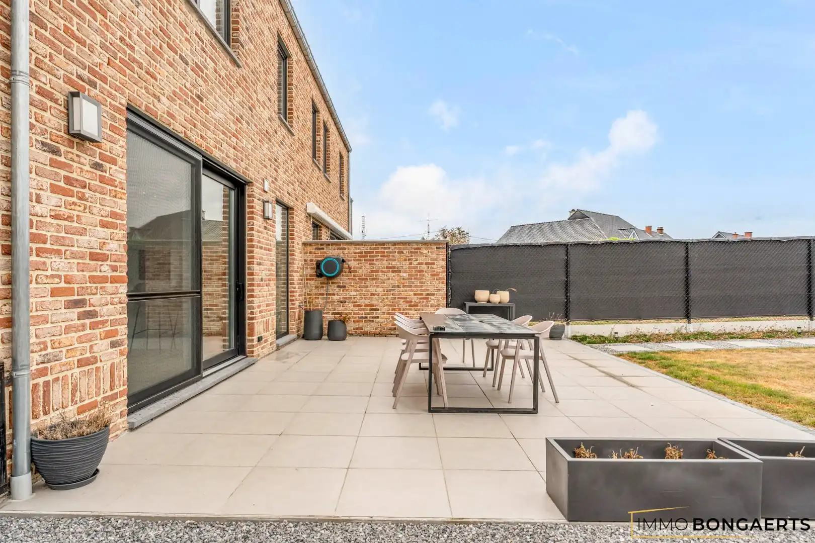 Recente gezinswoning met 3 slaapkamers  foto 32