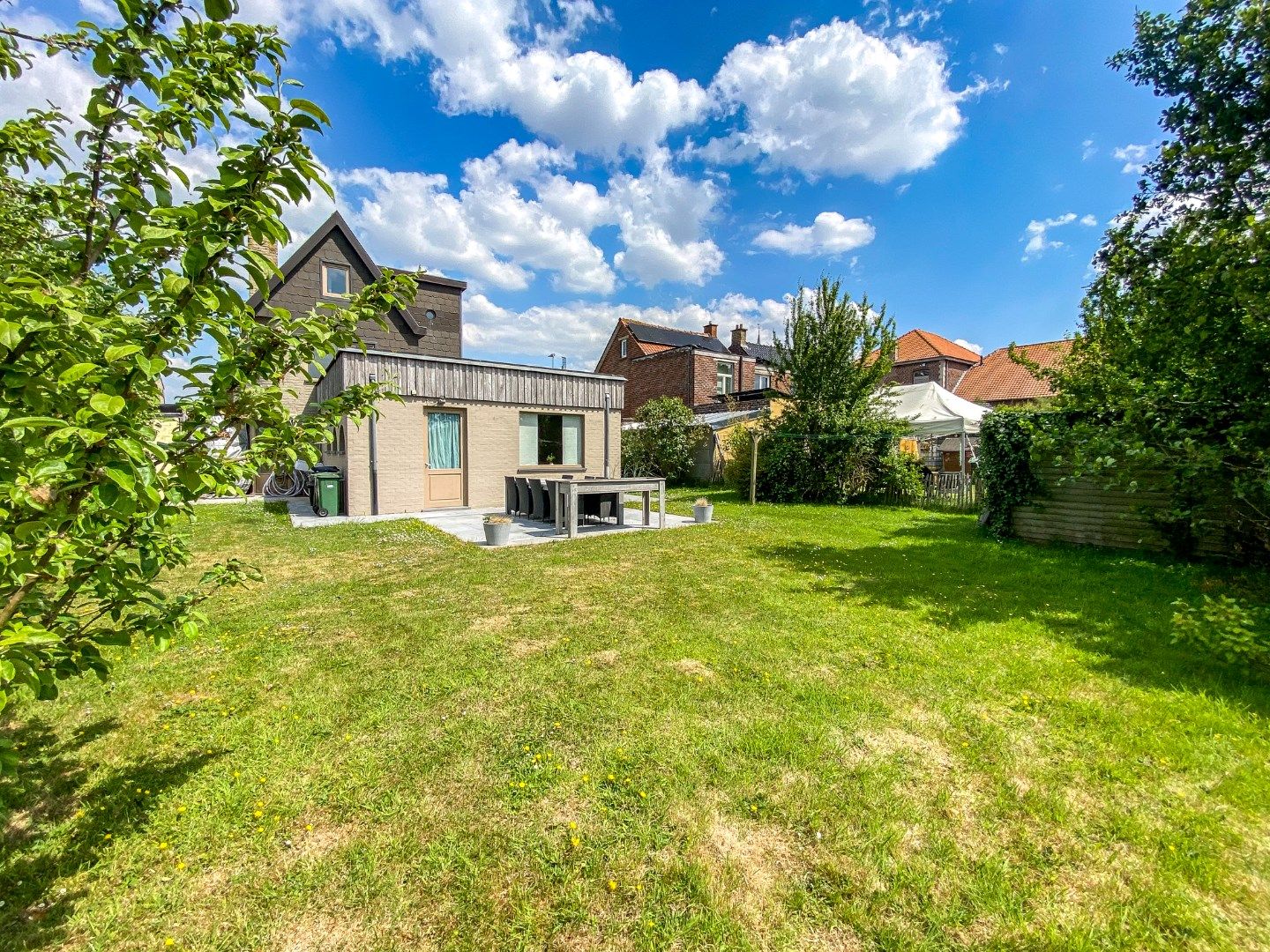 Ruime lichtrijke woning op 555 m² en 3 slaapkamers. foto 14