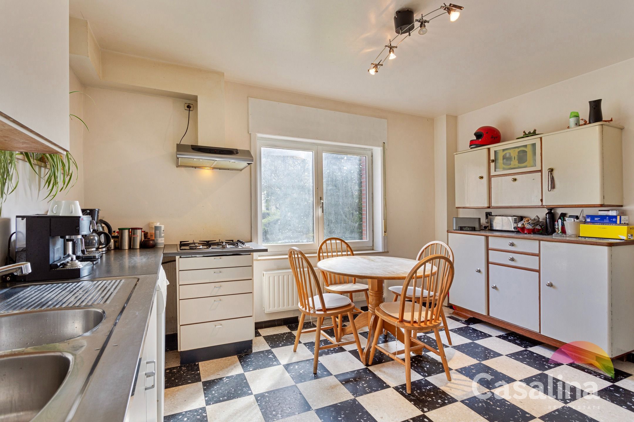 Viergevelwoning van 209m² met tuin foto 11