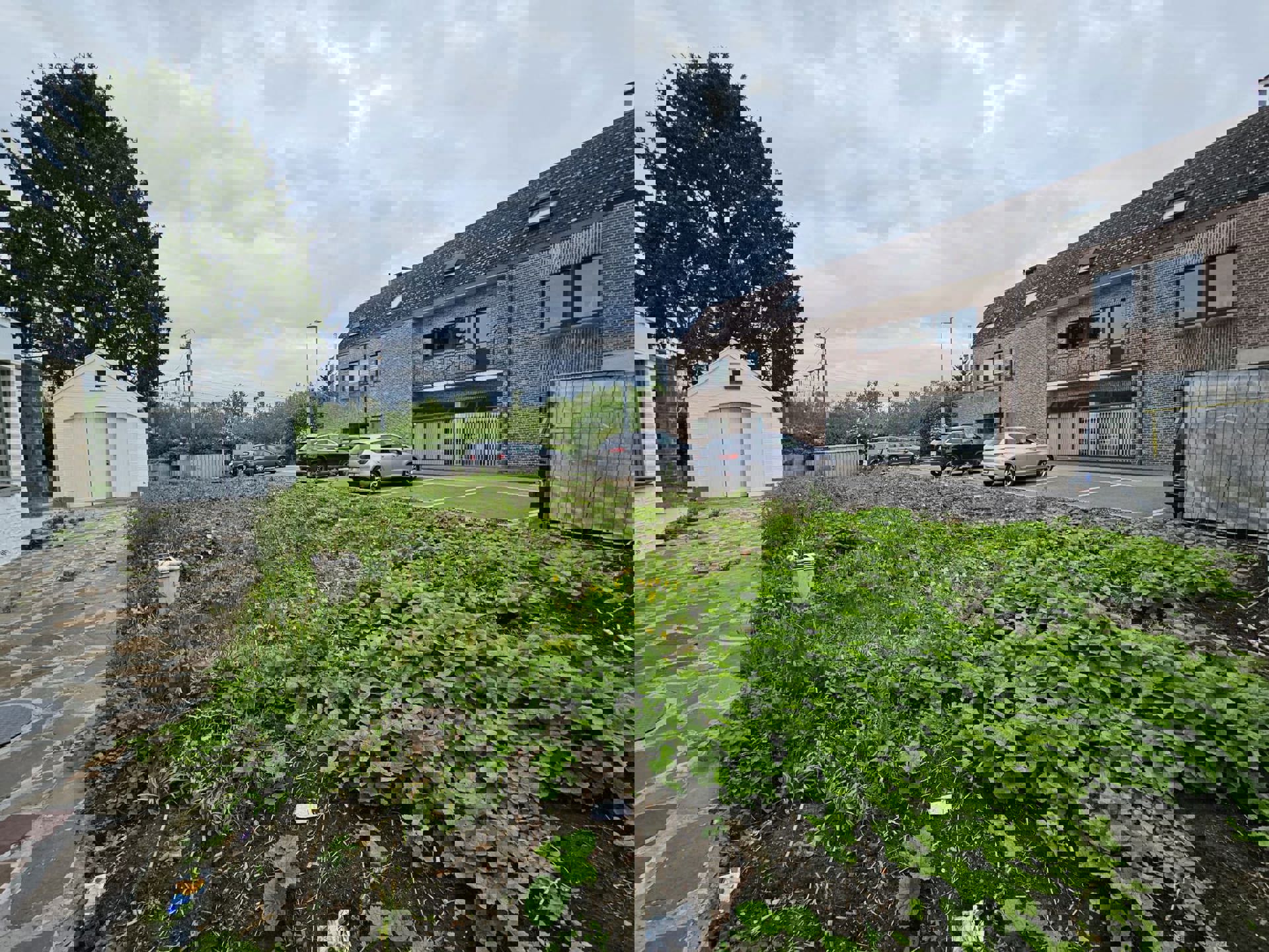 ()=>{if(producerUpdateValueVersion(node),producerAccessed(node),node.value===ERRORED)throw node.error;return node.value} Guido Gezellestraat 123/A - 9470 Denderleeuw