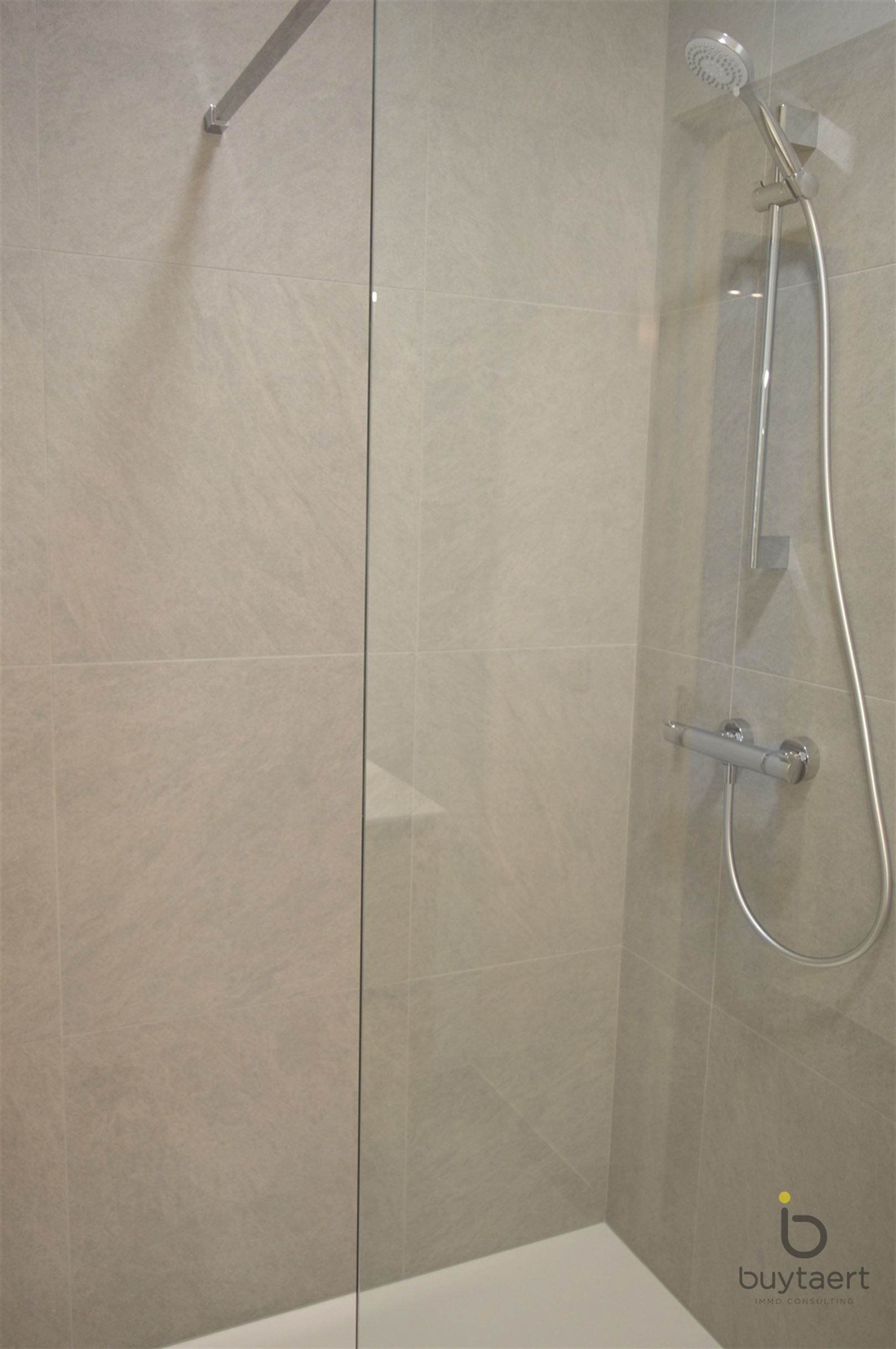 Gelijkvloers appartement met 1 Slaapkamer te Zoersel. foto 11