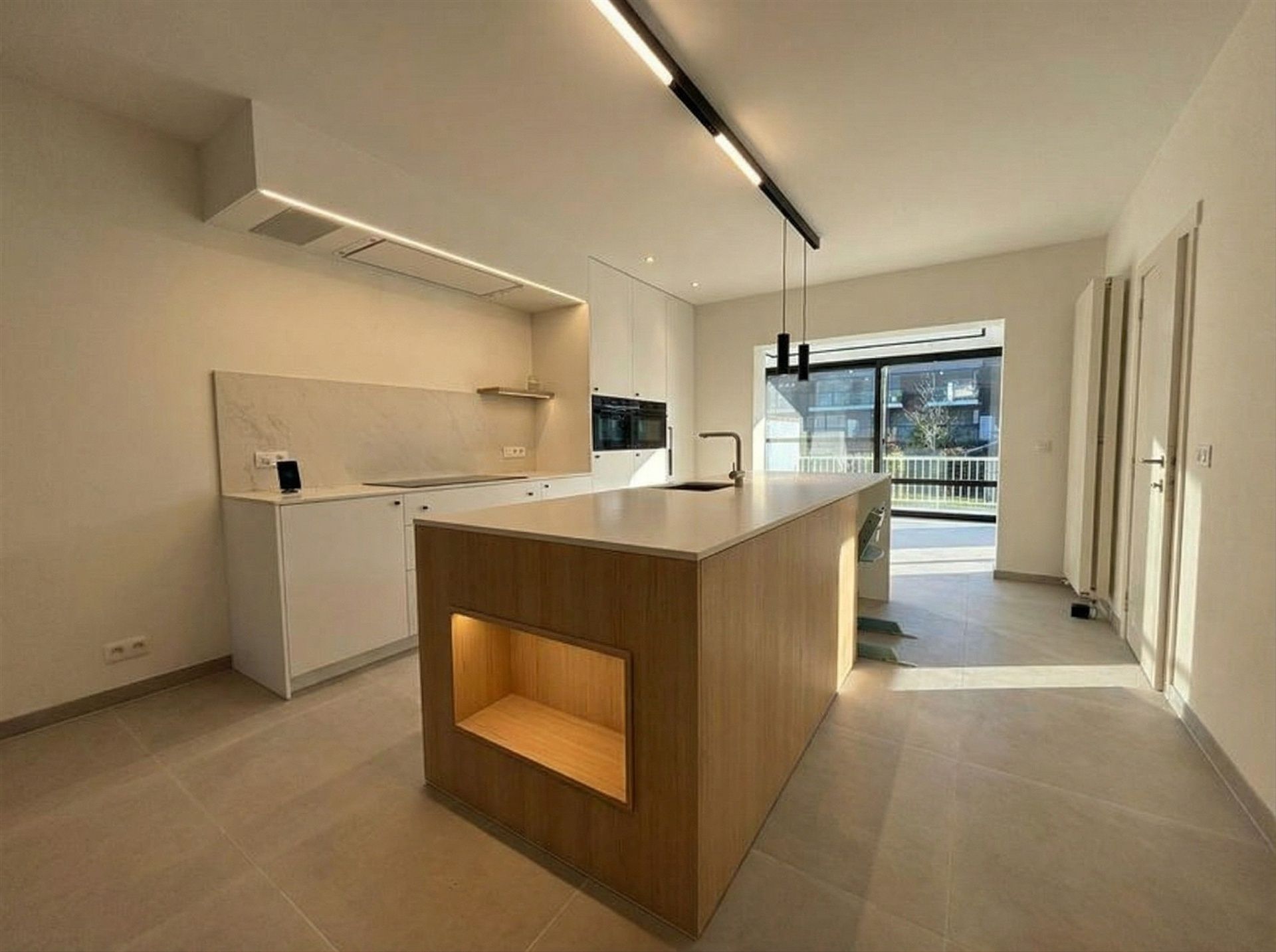 Volledig gereoveerde karakter woning met tuin nabij Brussel  foto 2