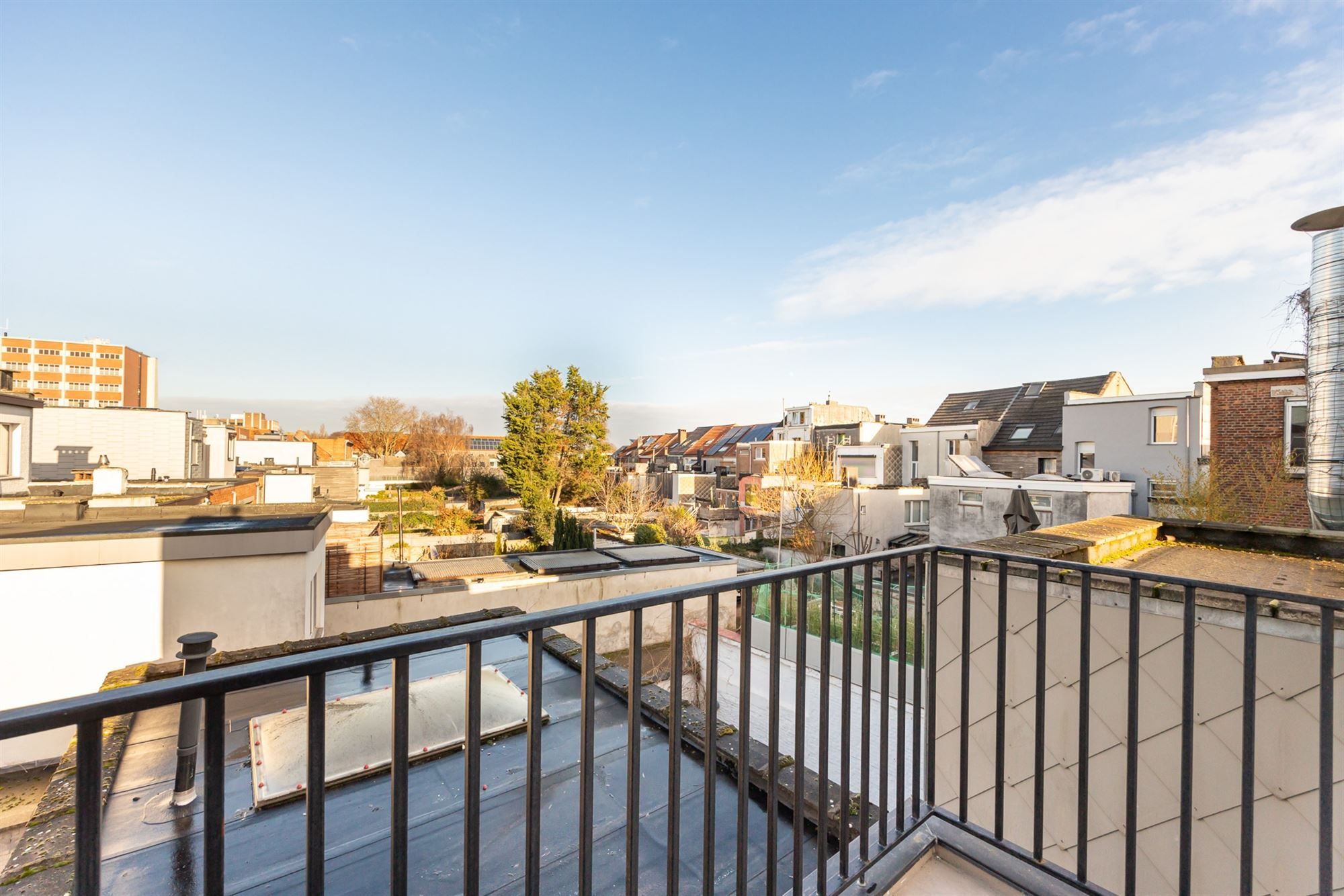 Gerenoveerd app. met 2 slaapkamers en terras foto 9