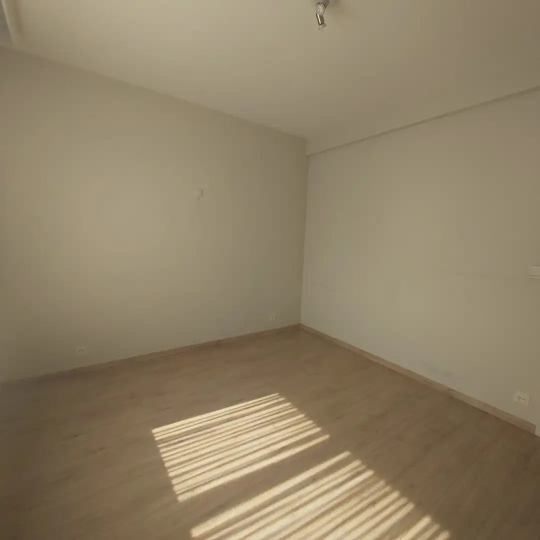 Appartement met 2 slaapkamers in het centrum van Izegem. Garage inbegrepen foto 12