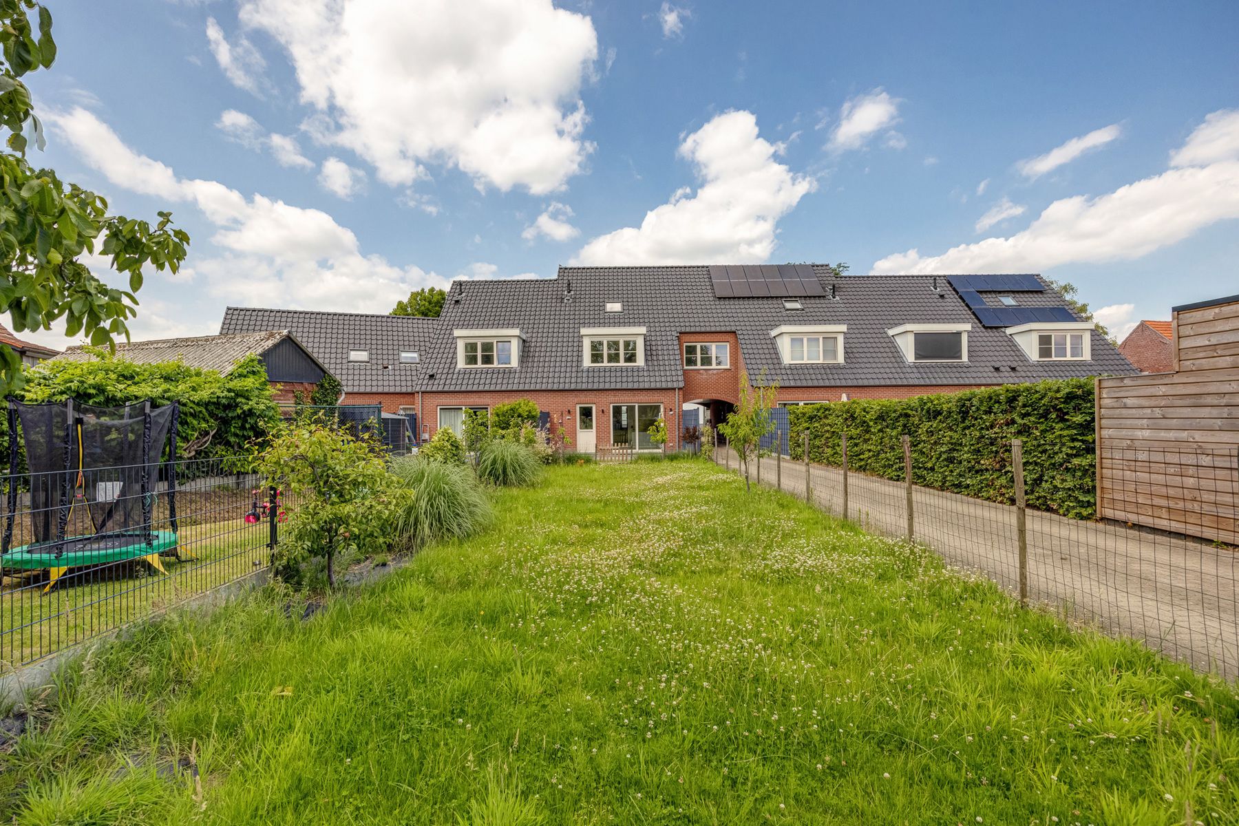 Ruime energiezuinige woning met 4 slaapkamers en zuid georiënteerde tuin.  foto 21