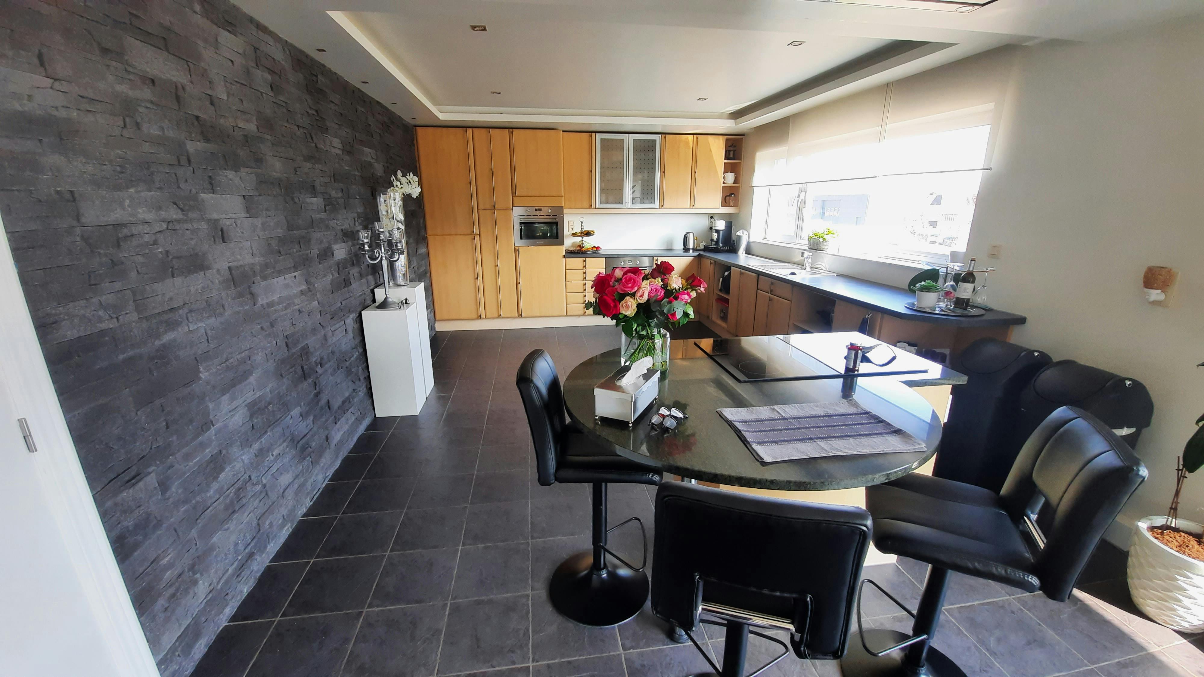 Industriegebouw met conciërge-appartement op 34a 60ca in Maaseik te koop foto 16