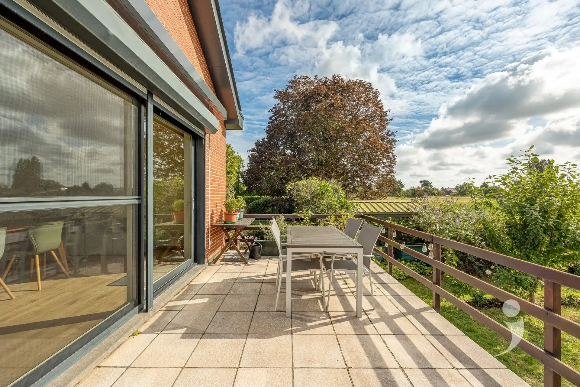 Gerenoveerde woning met prachtig zicht over de velden foto 29