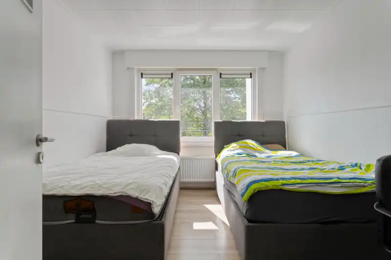 instapklare woning met tuin in een rustige straat te Gent foto 8