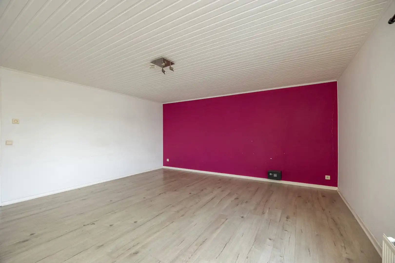 Handelsruimte met bovenliggend appartement foto 12