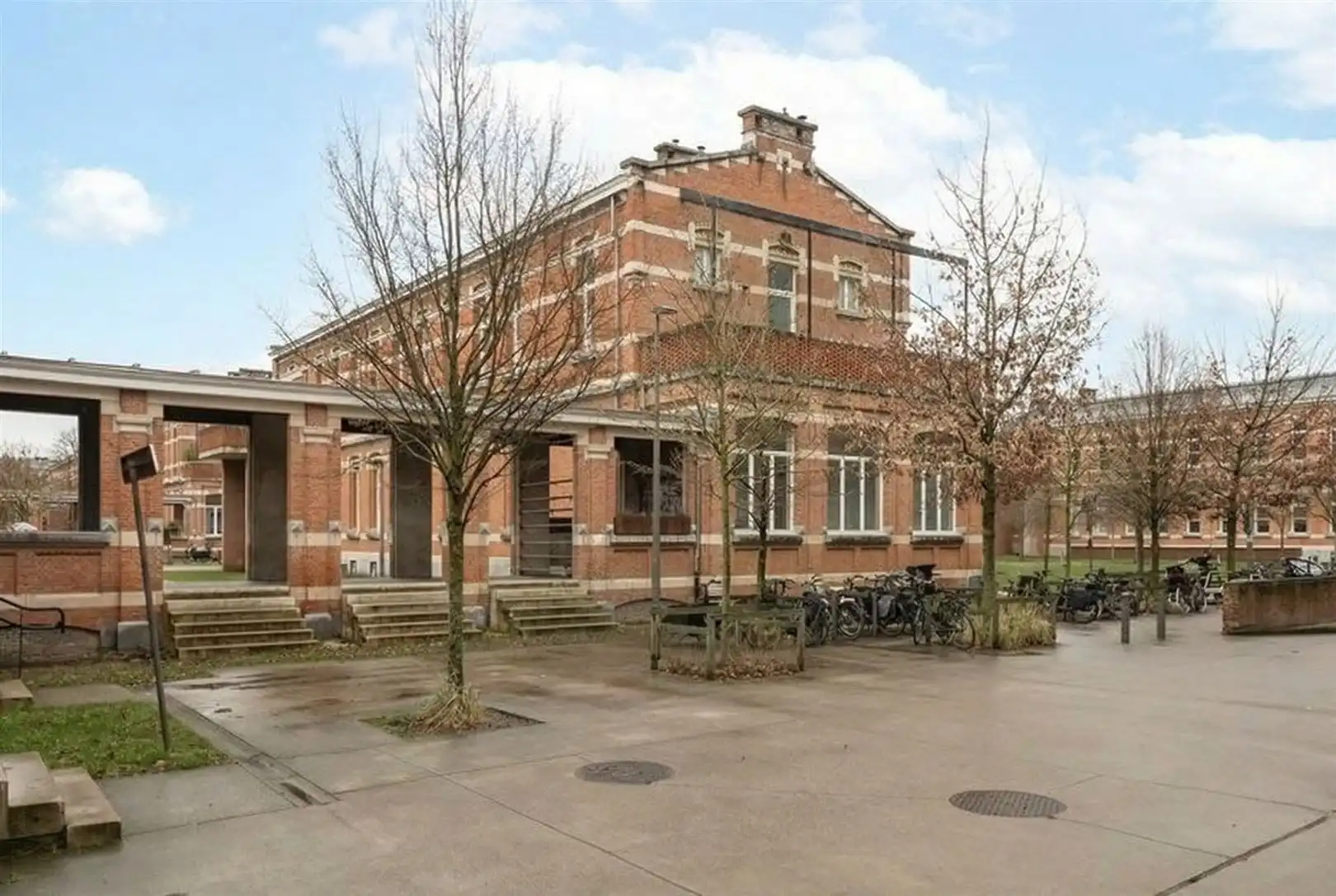 Karaktervolle herenwoning met zee aan ruimte foto 20