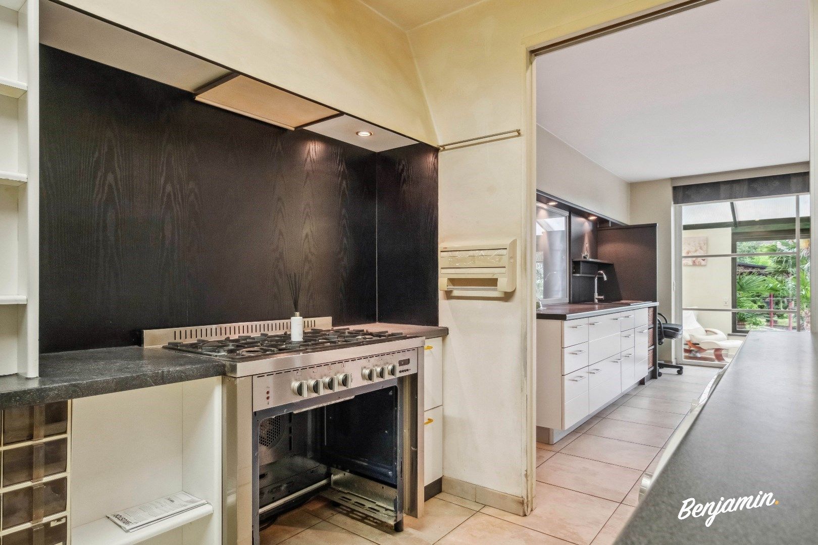 Gelijkvloerse woning met 2 slaapkamers, fenomenale tuin en opslagruimte in Dadizele foto 15