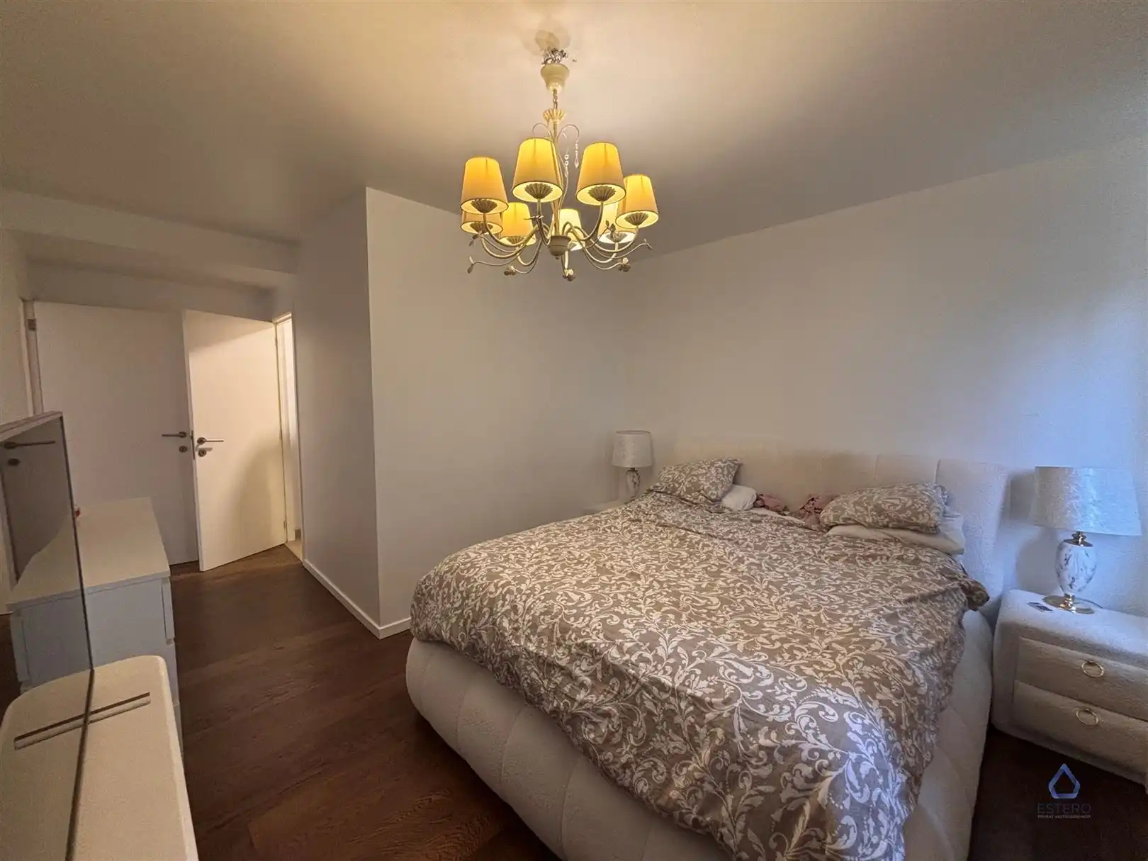 Ruim en lichtrijk appartement met 3 slaapkamers en terras foto 20