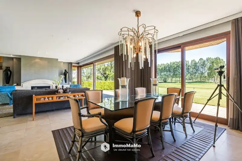 UNIEKE VILLA MET BINNENZWEMBAD EN PAARDENSTALLEN OP EEN TOPLOCATIE TE KOOP IN MENDONK (GENT) foto 12