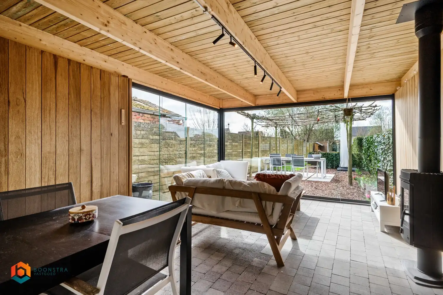 Instapklare gerenoveerde woning met 2 slpkrs en tuin met prachtige veranda te Putte foto 7