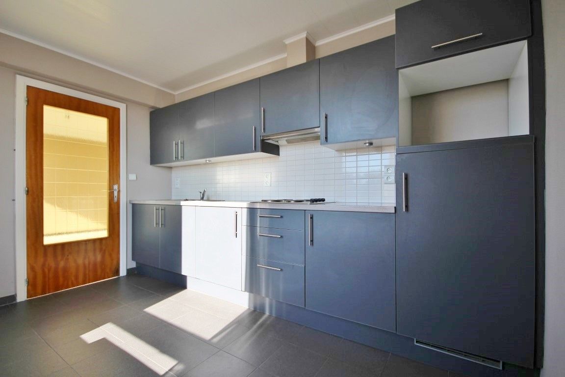 Gunstig gelegen appartement met 2 slaapkamers foto 3
