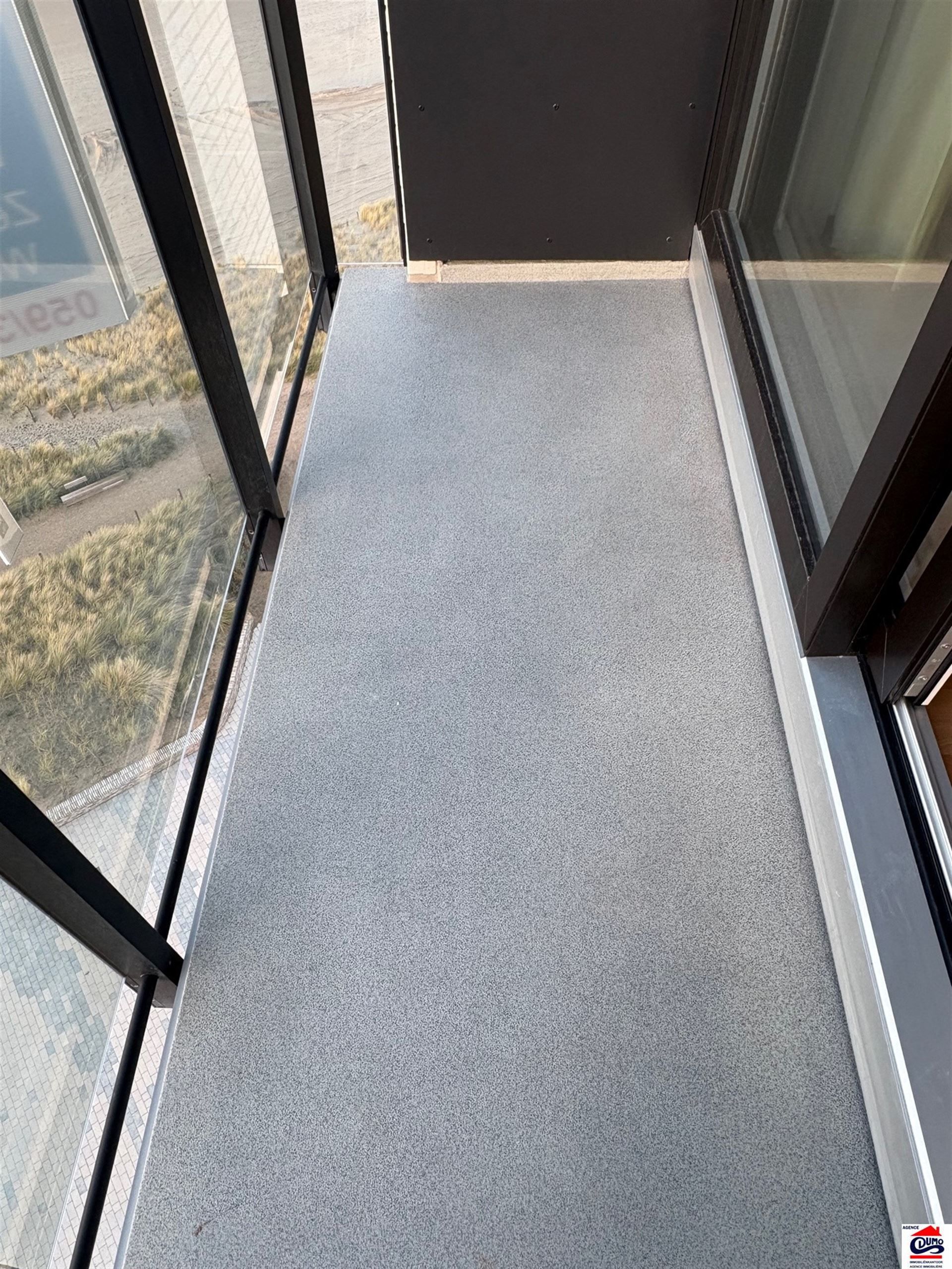 Gemeubeld appartement met 1 slaapkamer op de Zeedijk foto 6