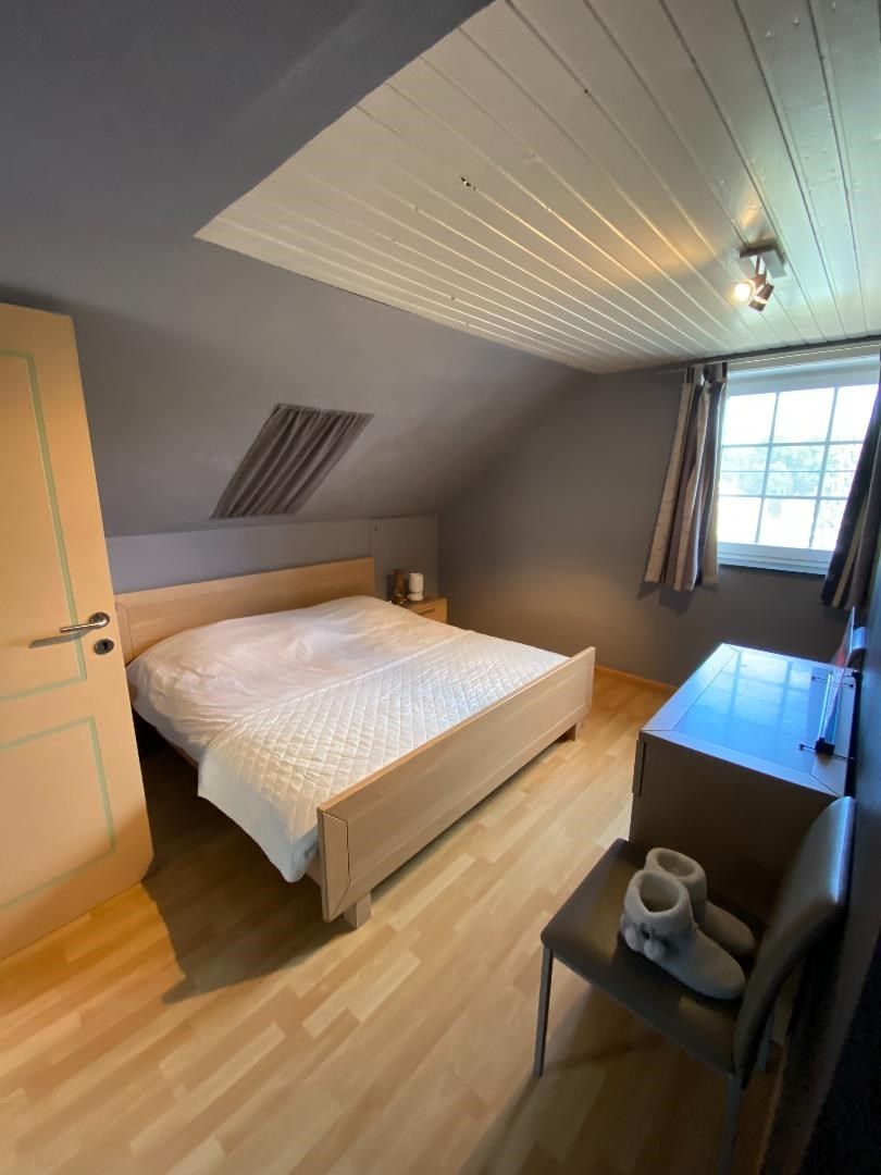 Alleenstaande woning met 4 slaapkamers en grote tuin foto 12