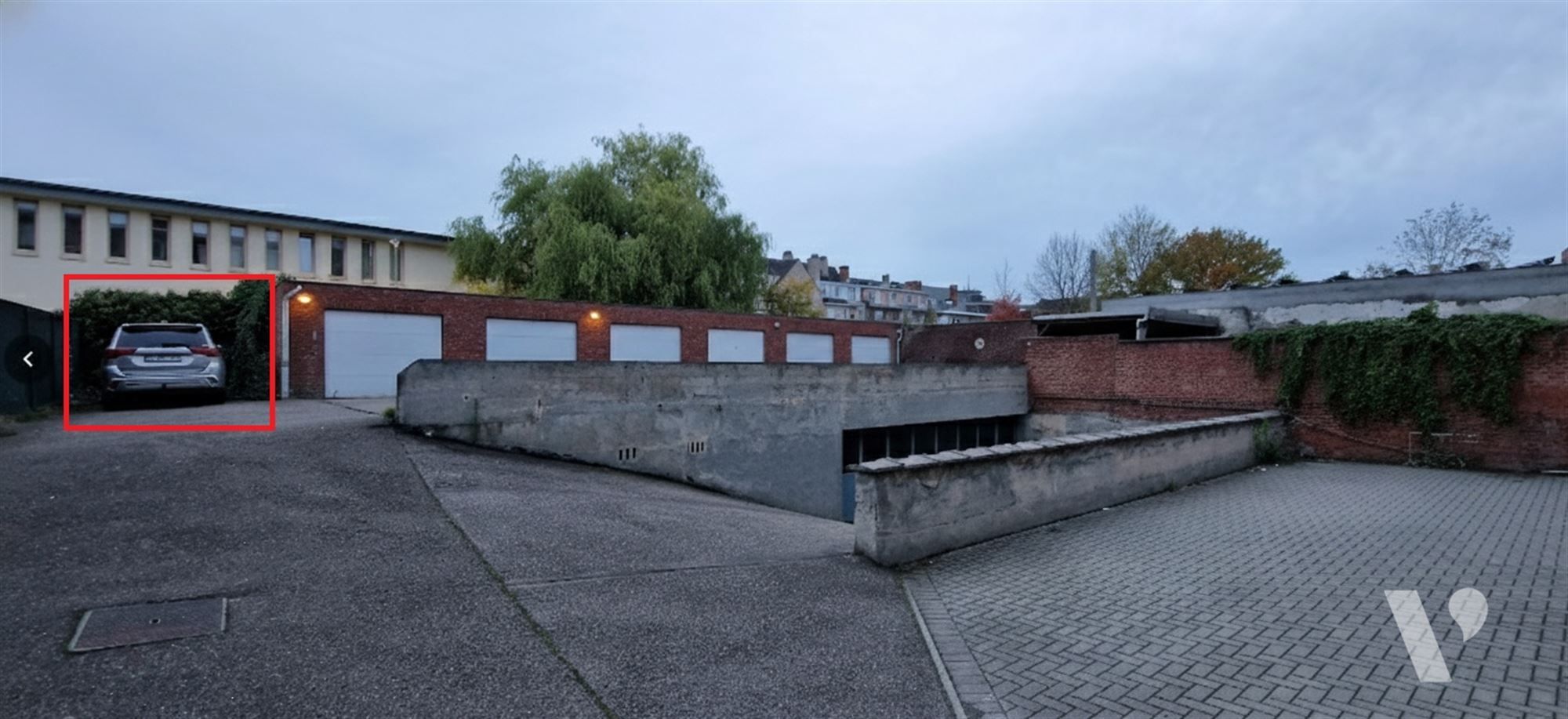 Ruime ondergrondse/bovengrondse autostaanplaats te huur foto 2