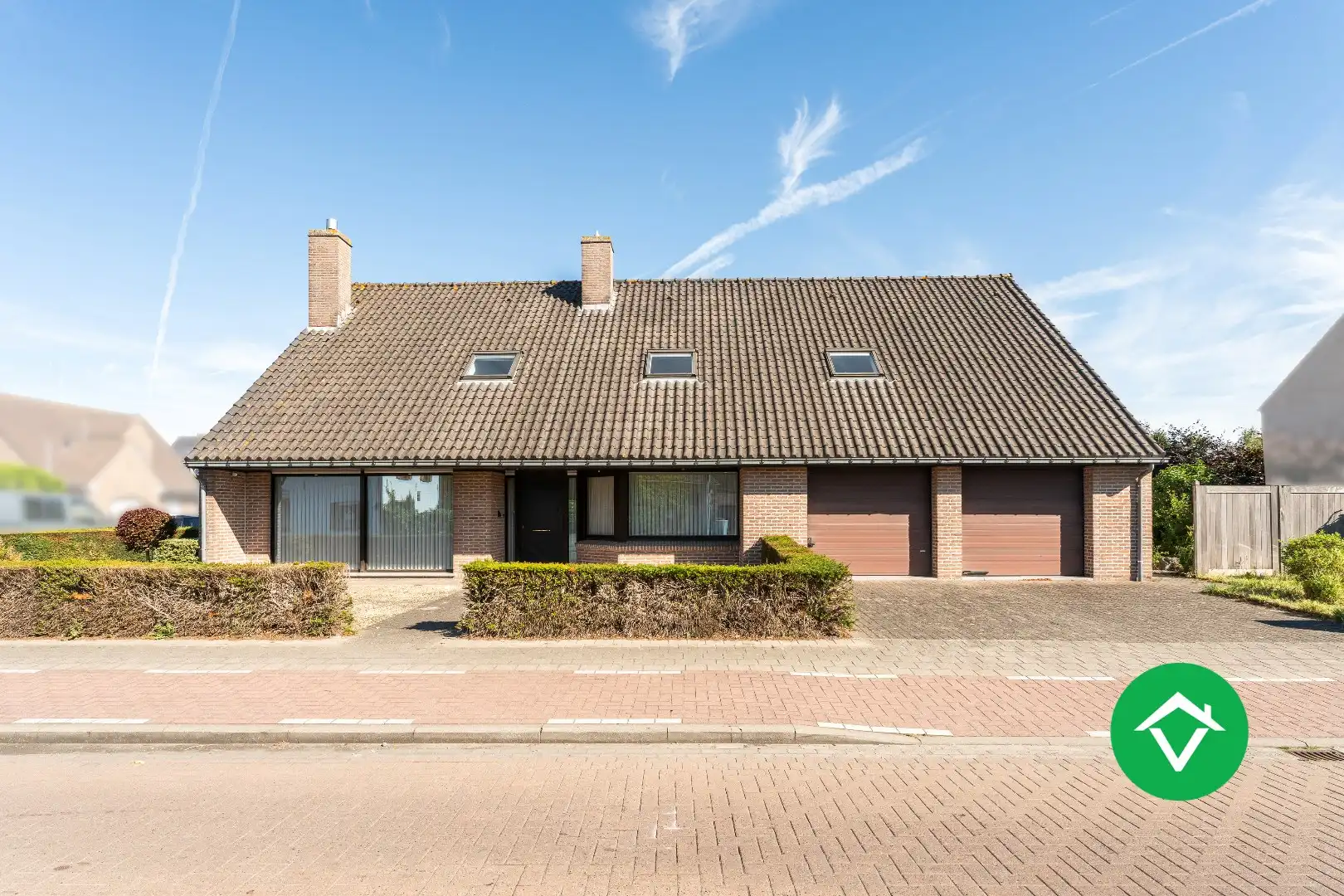 Stevige woning op gunstige ligging met 7 slaapkamers, dubbele garage en tuin te Roeselare foto 35