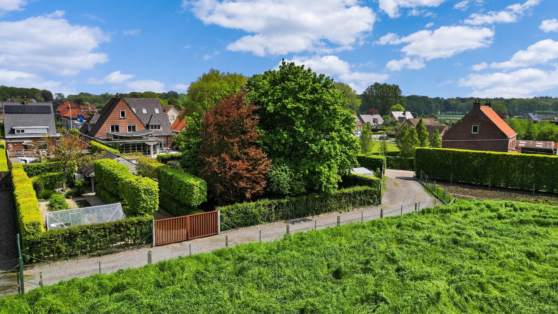 Unieke villa te koop met zonnige tuin, garage en carport in Houthulst foto 30