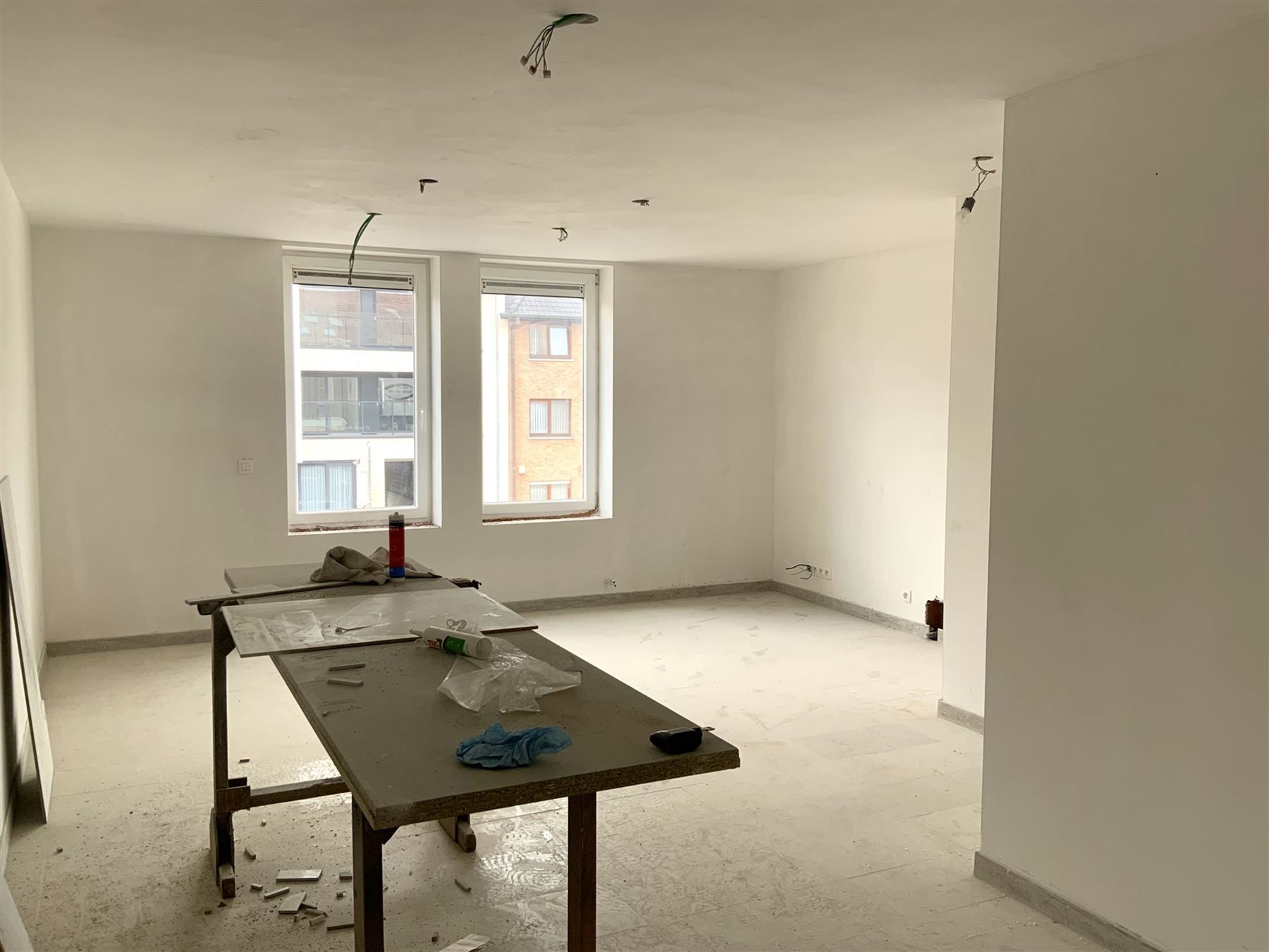 Ruim appartement met drie slaapkamers en handelsruimte foto 5