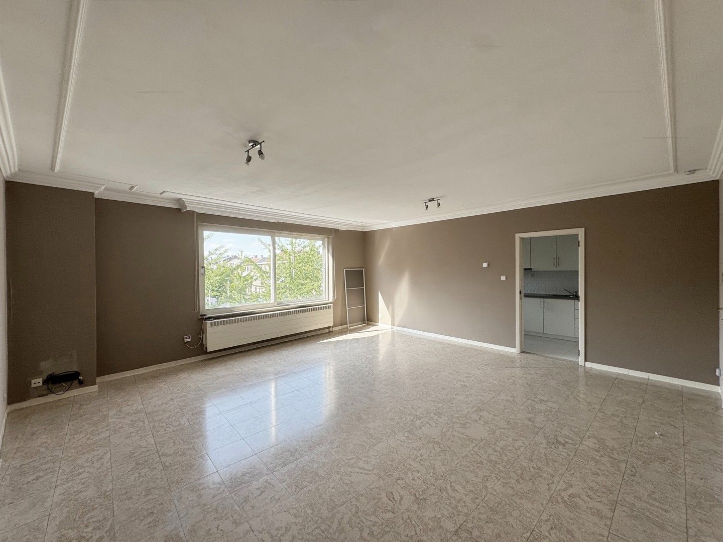 Instapklaar appartement met 2 slaapkamers – ideale investering op toplocatie! foto 4