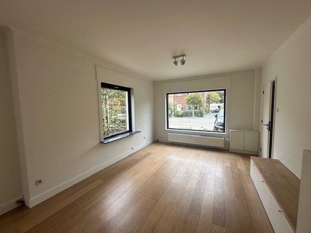 Ruime, gezellige woning met groene tuin op wandelafstand van het station van De Pinte foto 4