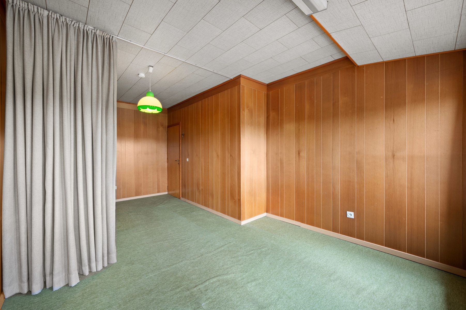 Ruime bungalow met prachtige tuin en talrijke mogelijkheden foto 17