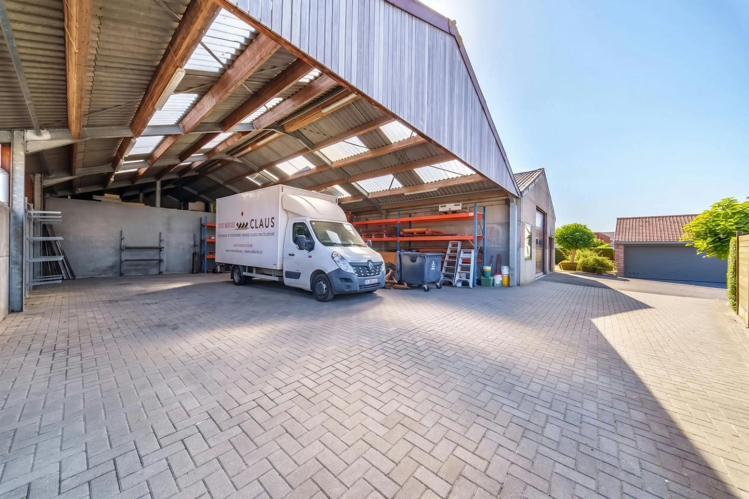 Woning met loods (550 m²) & showroom te Zonnebeke foto 6