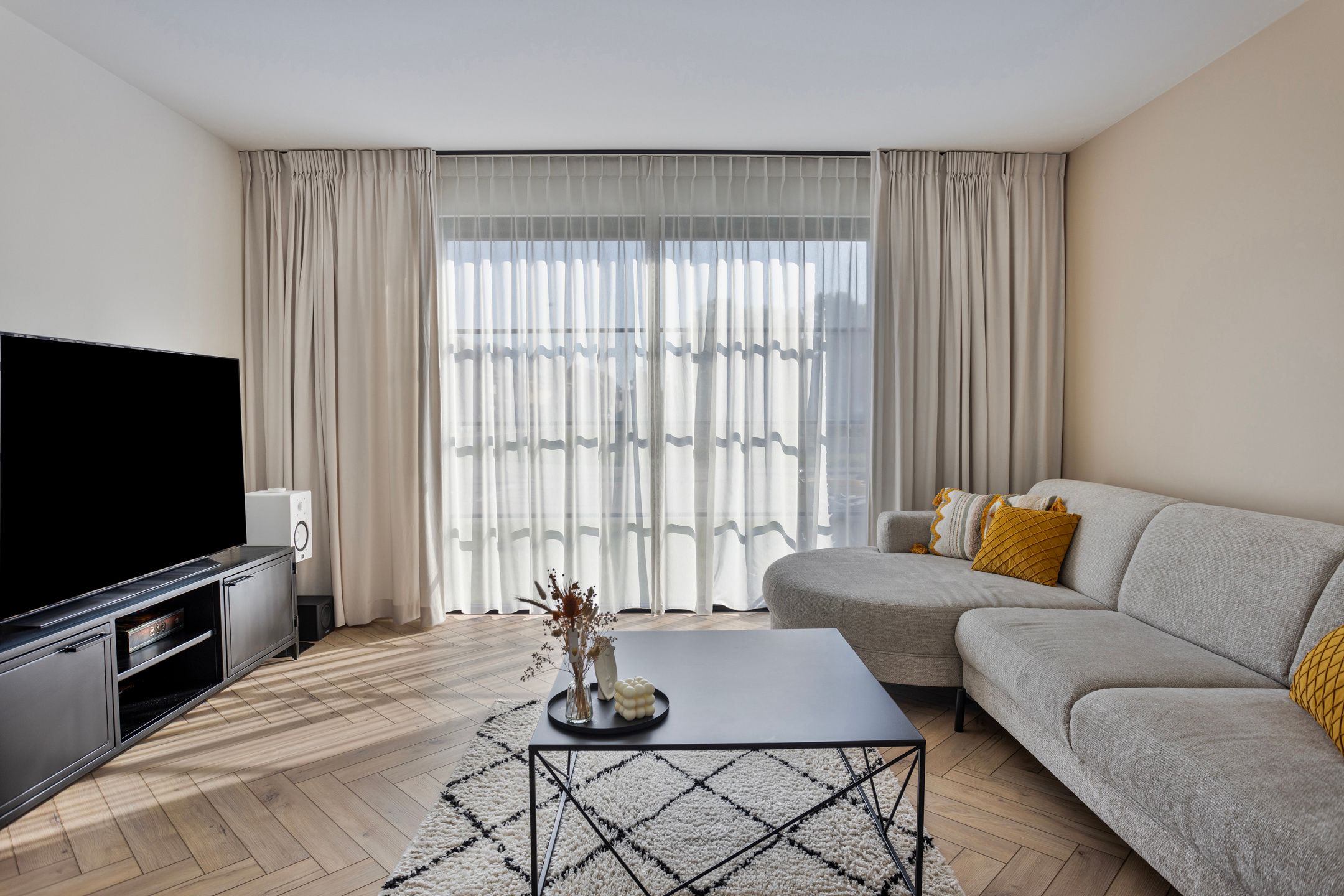Prachtig gerenoveerde hoekwoning foto 5