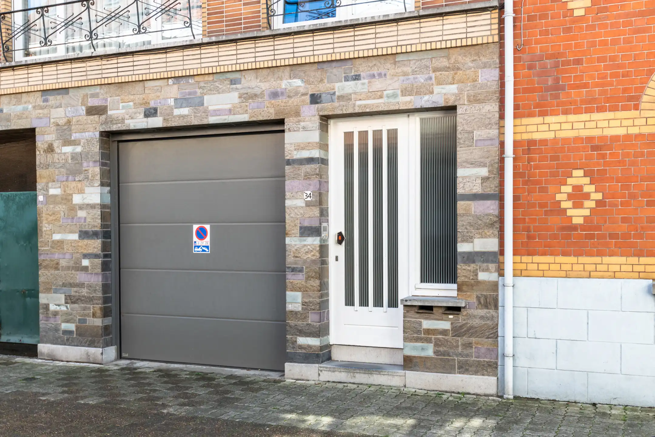 Instapklaar 2-slaapkamerappartement met zonnig terras te koop in De Panne. foto 3
