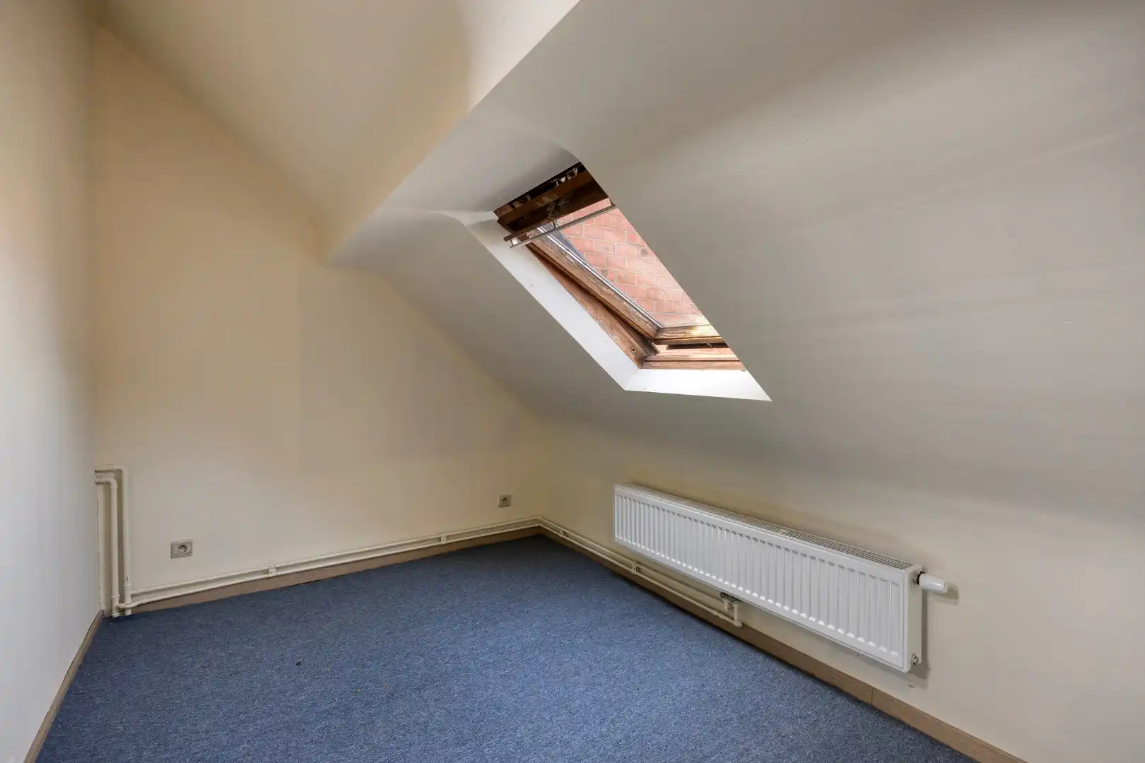 Commercieel gelegen handelspand met appartement met 3 slaapkamers en leuke stadstuin ! foto 26