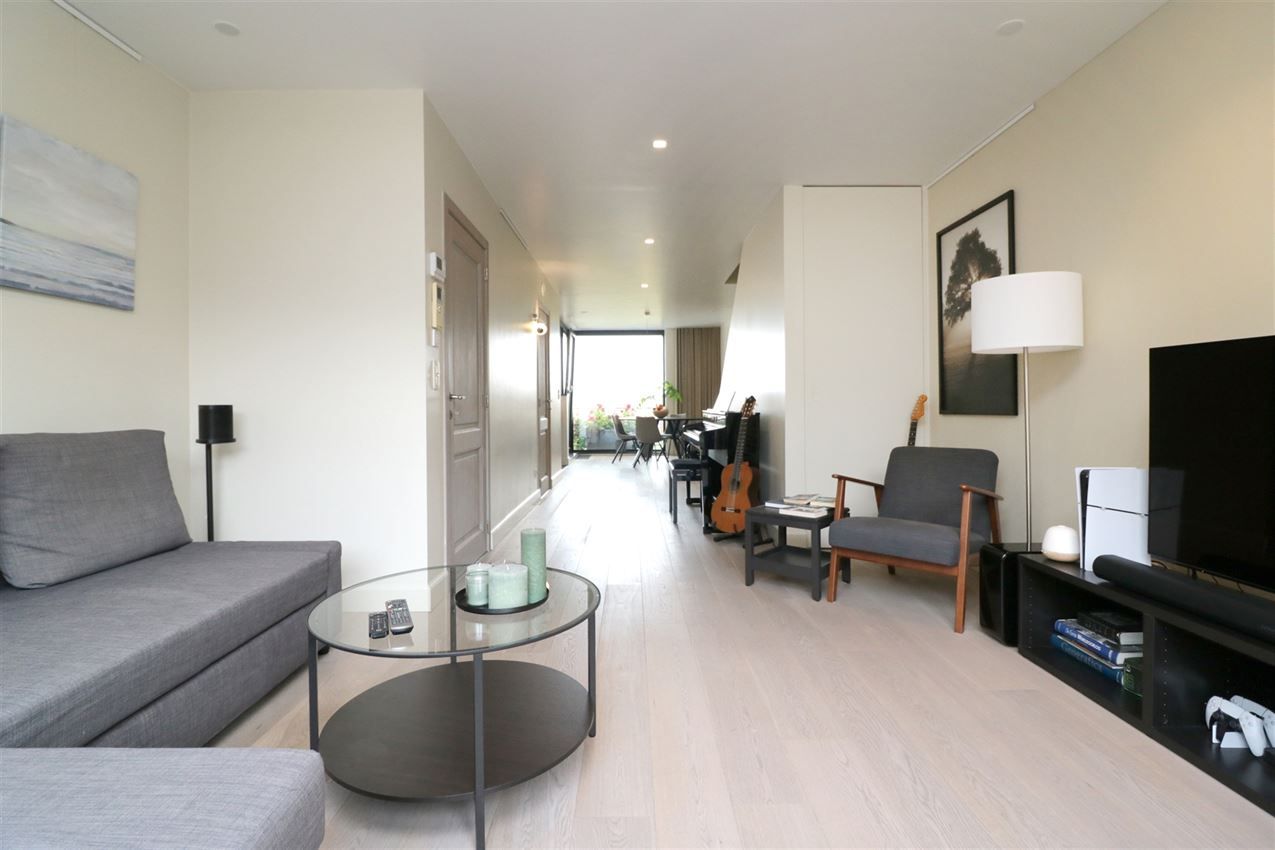 Duplex met 2 slpk., terras en garage temidden centrum foto 6