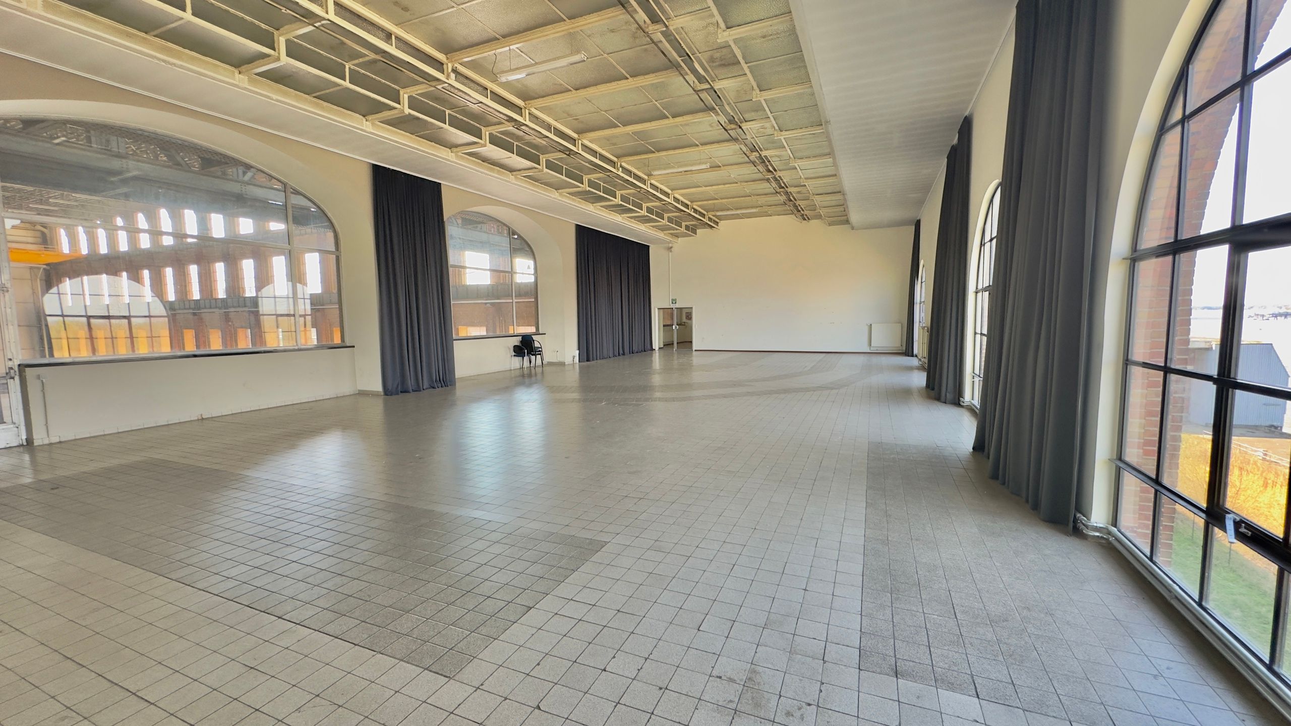 Unieke polyvalente ruimte op historische locatie  foto 5