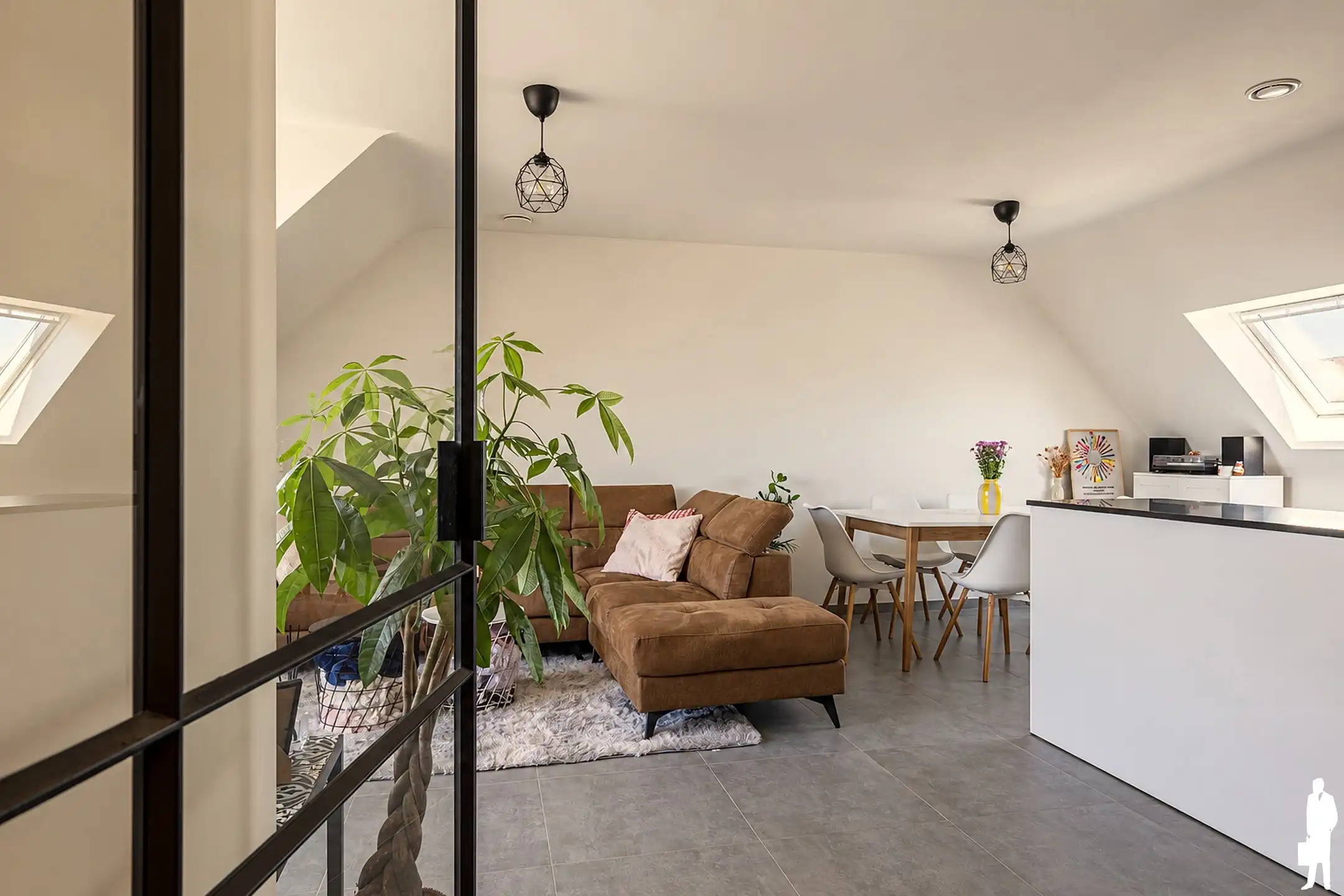 Dakappartement met 2 slaapkamers en ruim terras foto 2